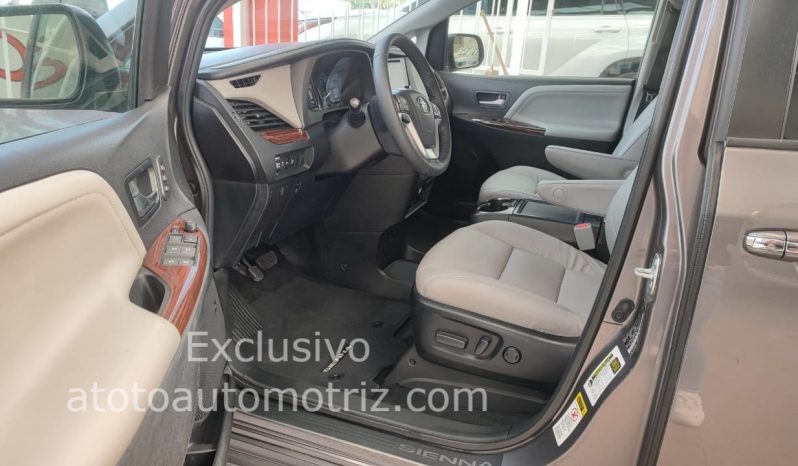 2015 Toyota Sienna Limited lleno