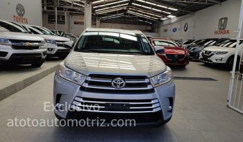 2018 Toyota Highlander XLE AT lleno