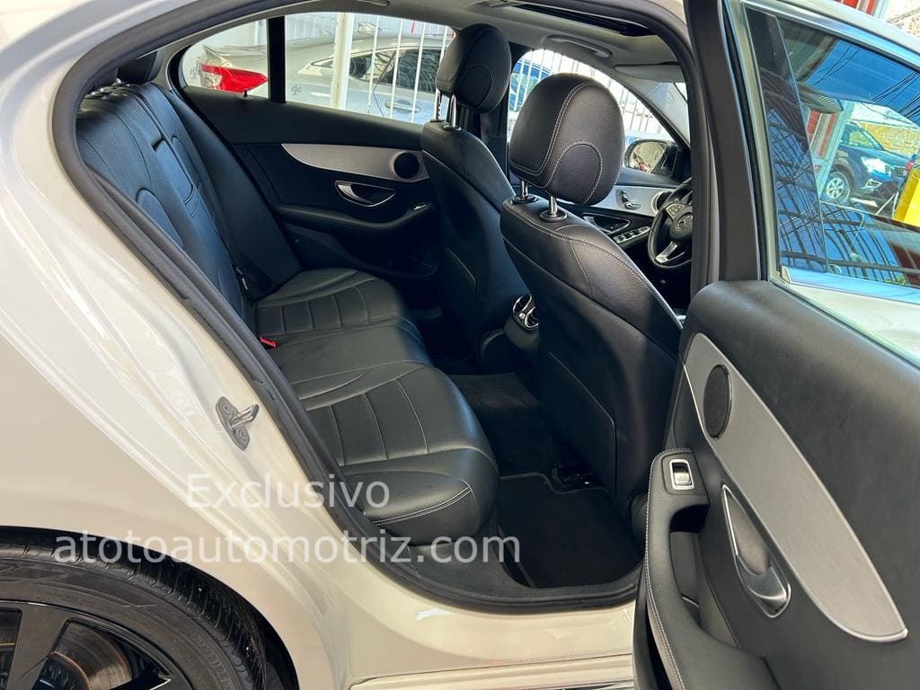 Mercedes-Benz Clase C 2017 200 CGI SPORT Automático Blanco
