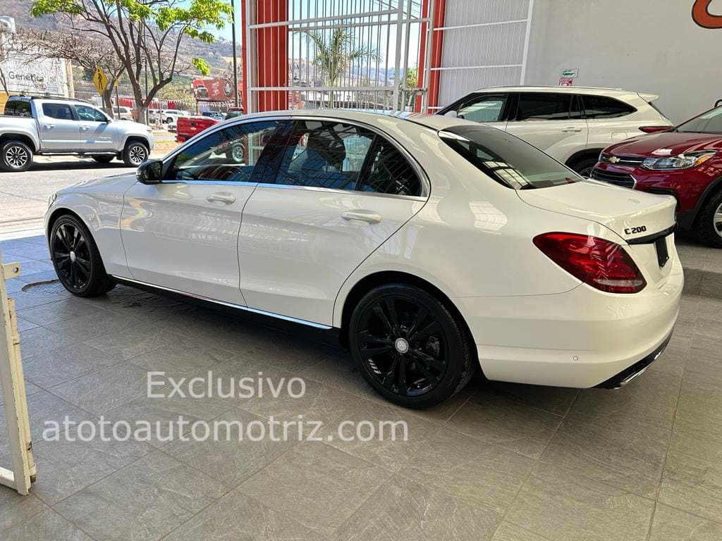 Mercedes-Benz Clase C 2017 200 CGI SPORT Automático Blanco