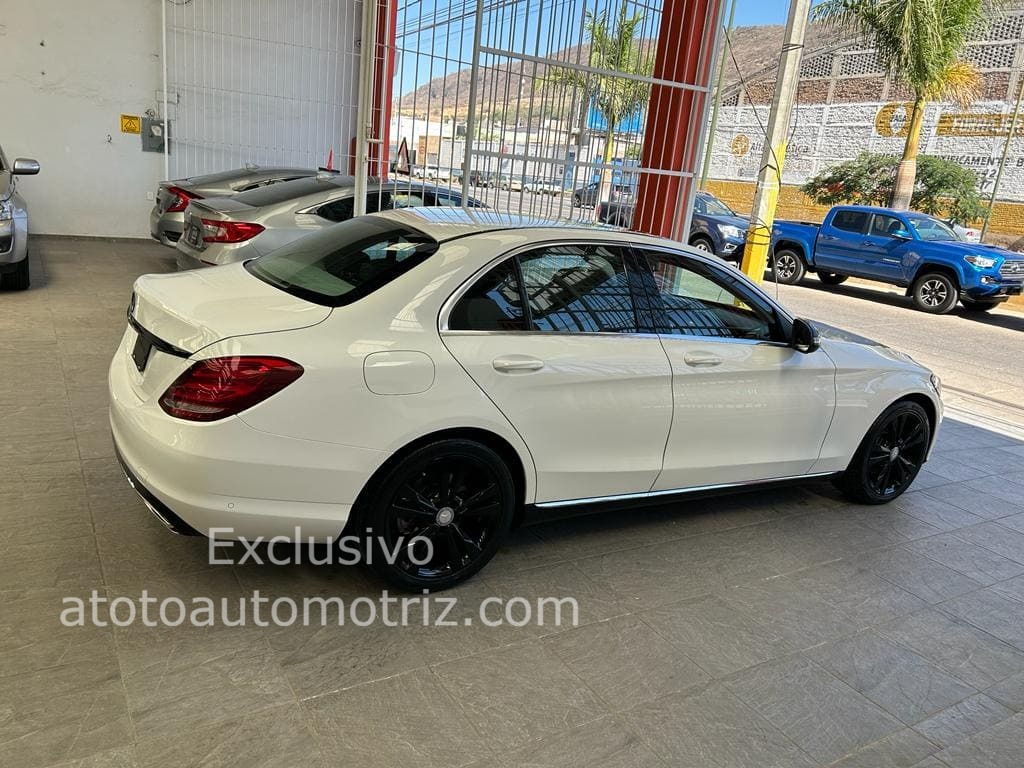 Mercedes-Benz Clase C 2017 200 CGI SPORT Automático Blanco