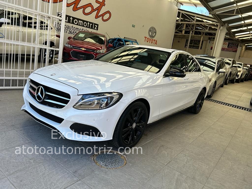 Mercedes-Benz Clase C 2017 200 CGI SPORT Automático Blanco