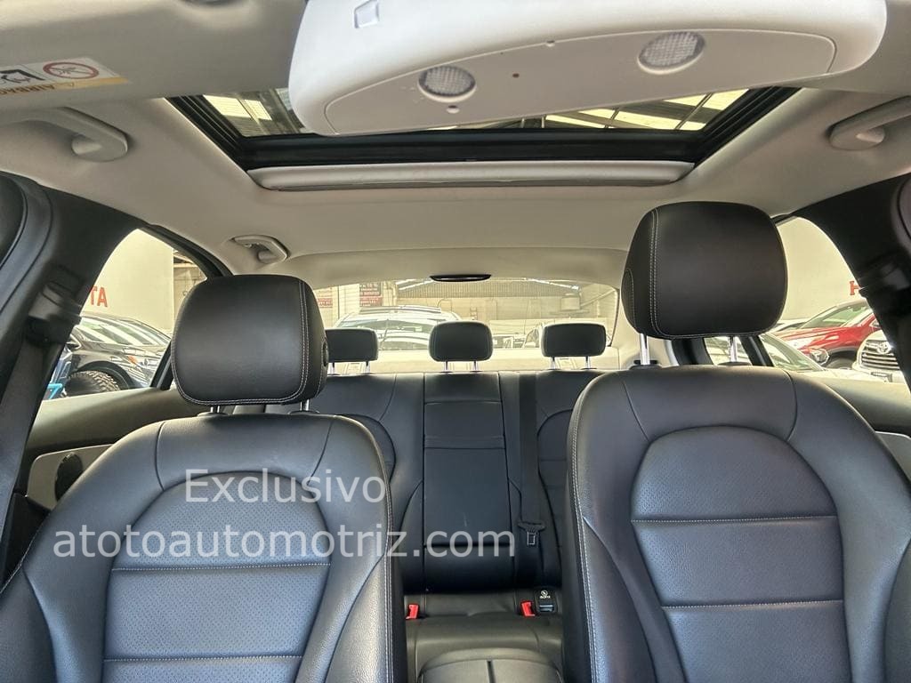 Mercedes-Benz Clase C 2017 200 CGI SPORT Automático Blanco