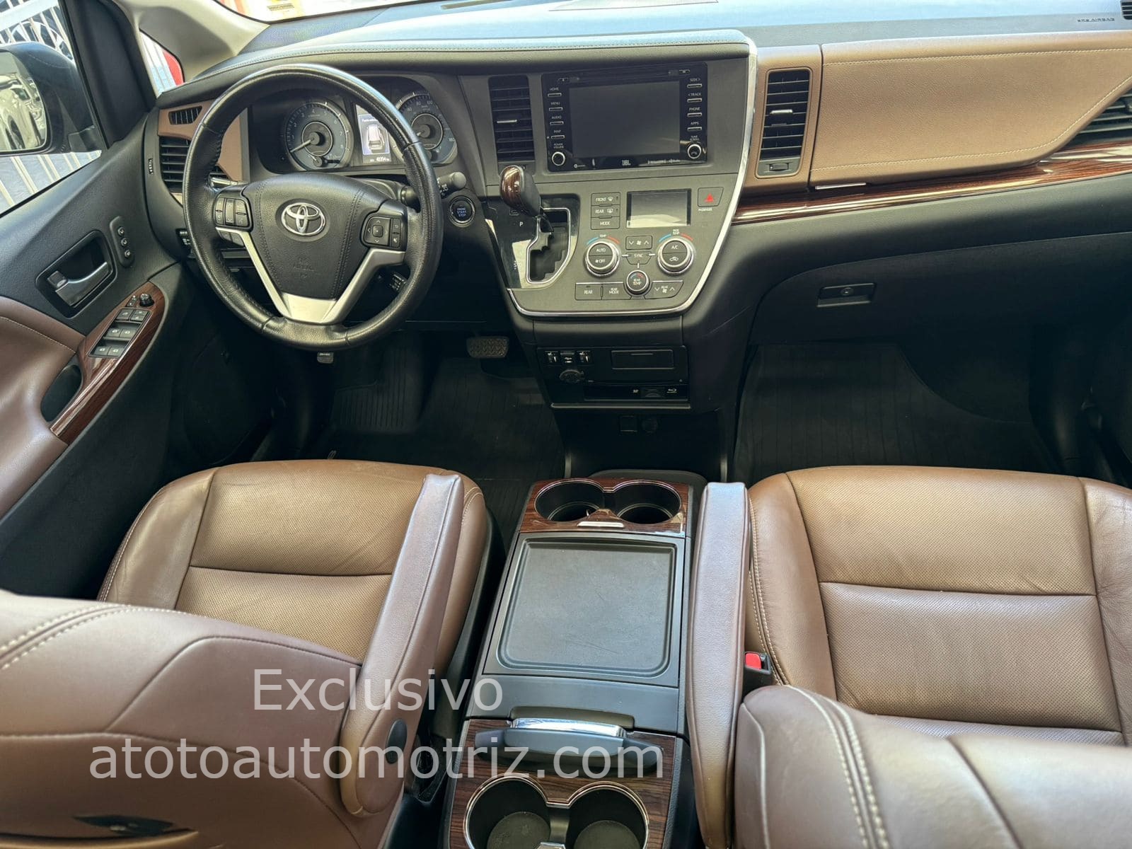 Toyota Sienna 2019 Limited Automático Gris