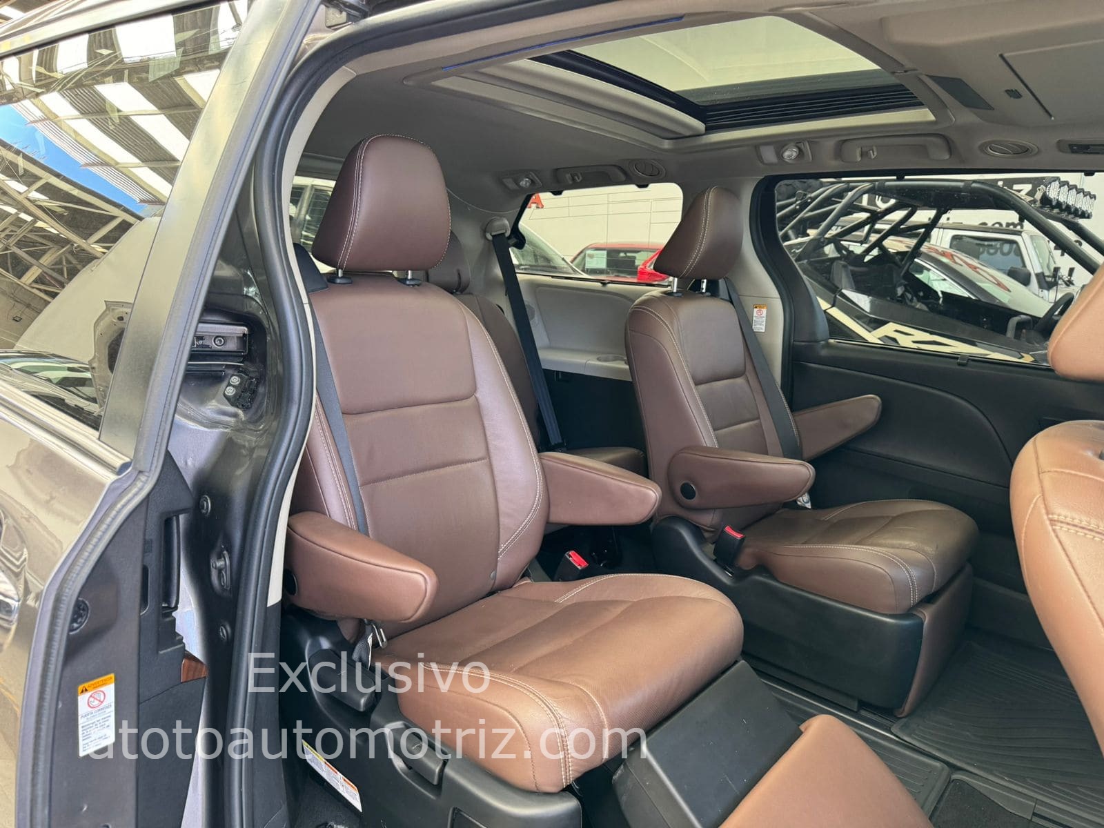 Toyota Sienna 2019 Limited Automático Gris