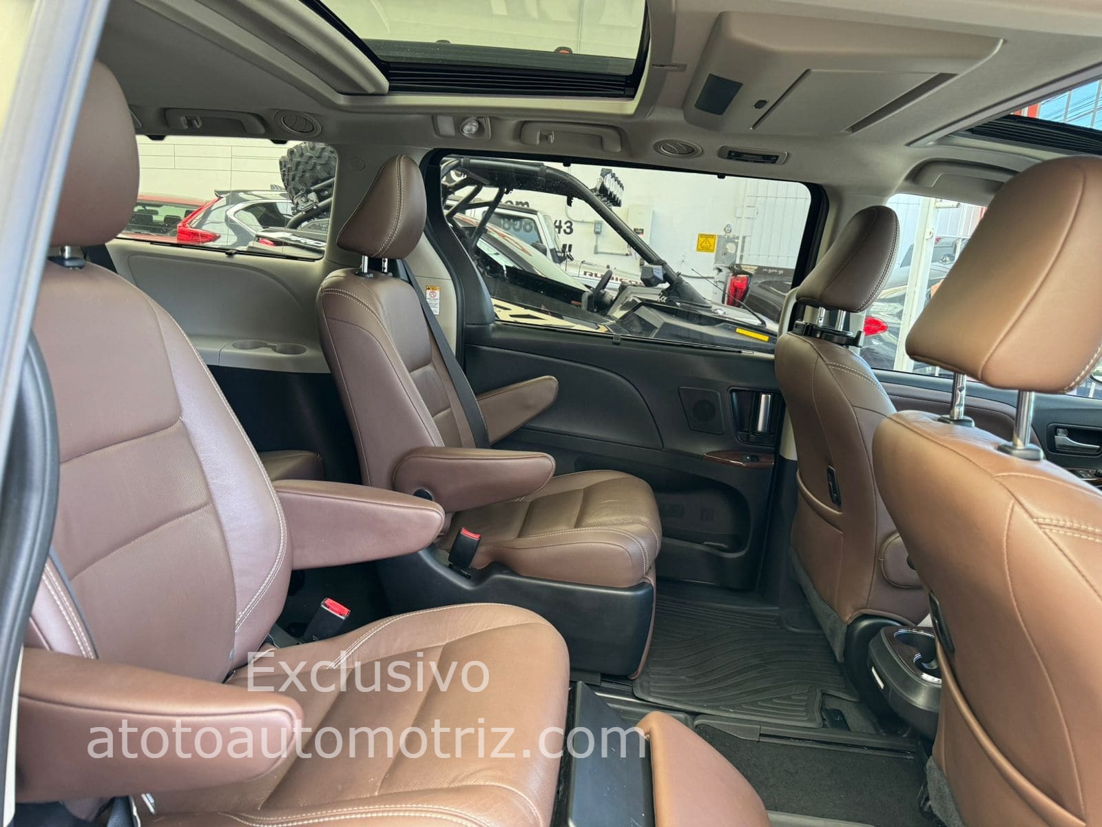 Toyota Sienna 2019 Limited Automático Gris
