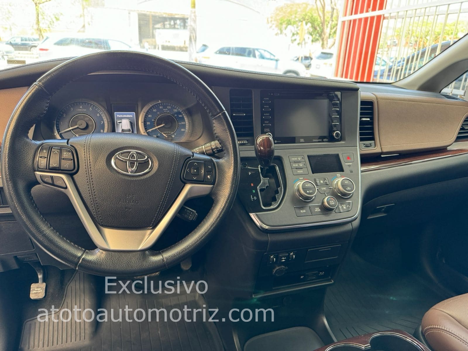 Toyota Sienna 2019 Limited Automático Gris