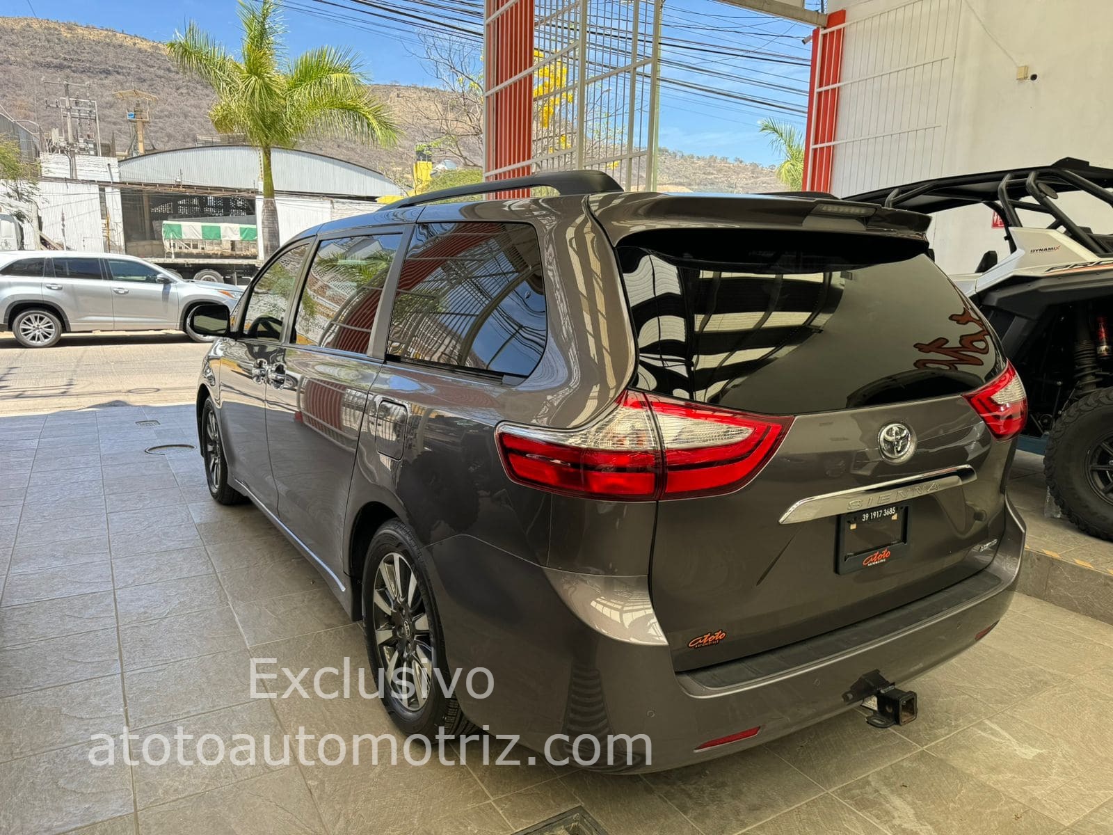 Toyota Sienna 2019 Limited Automático Gris