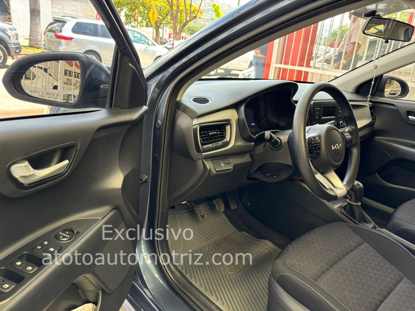 KIA Rio 2022 L Manual Azul