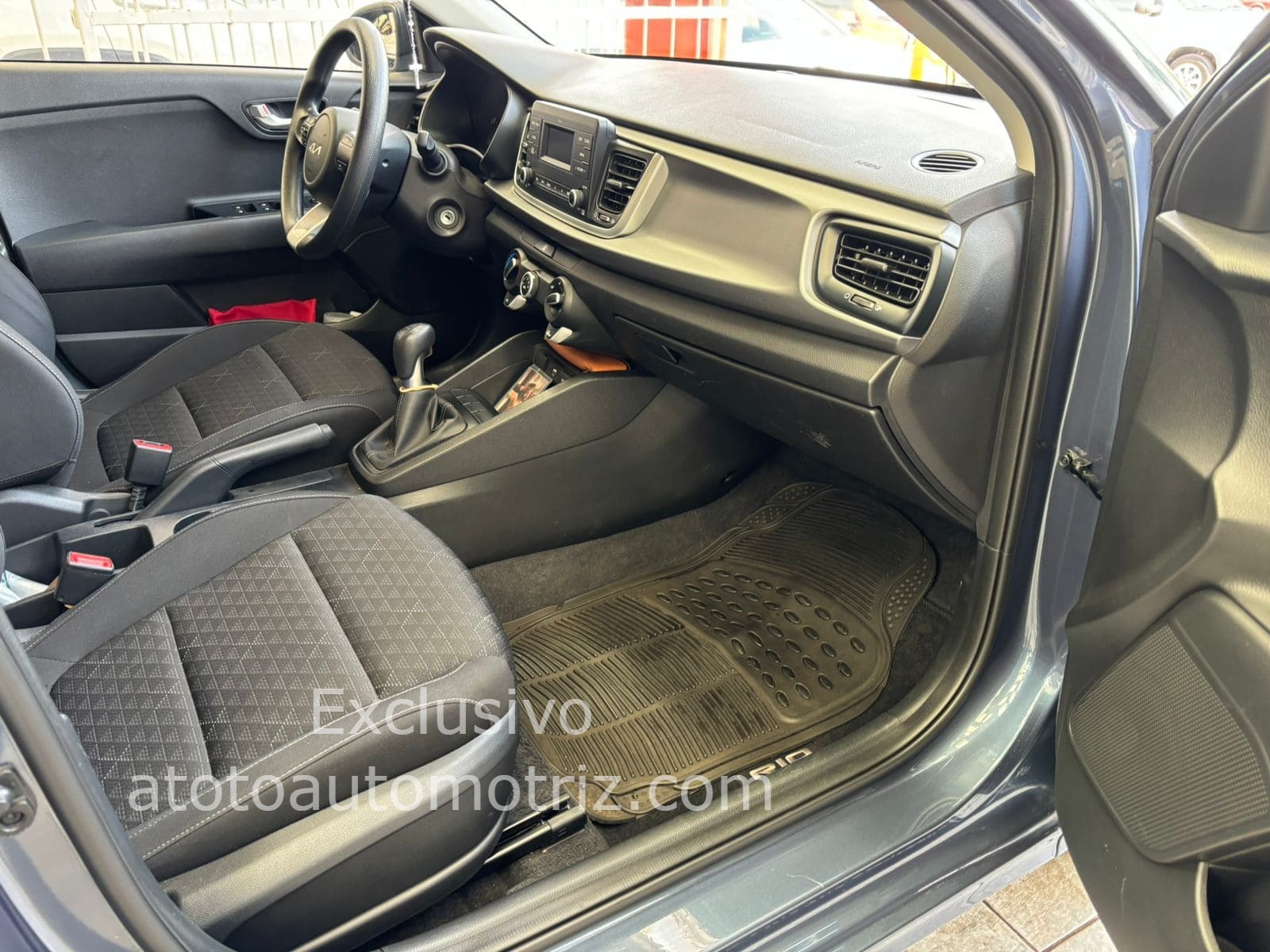 KIA Rio 2022 L Manual Azul