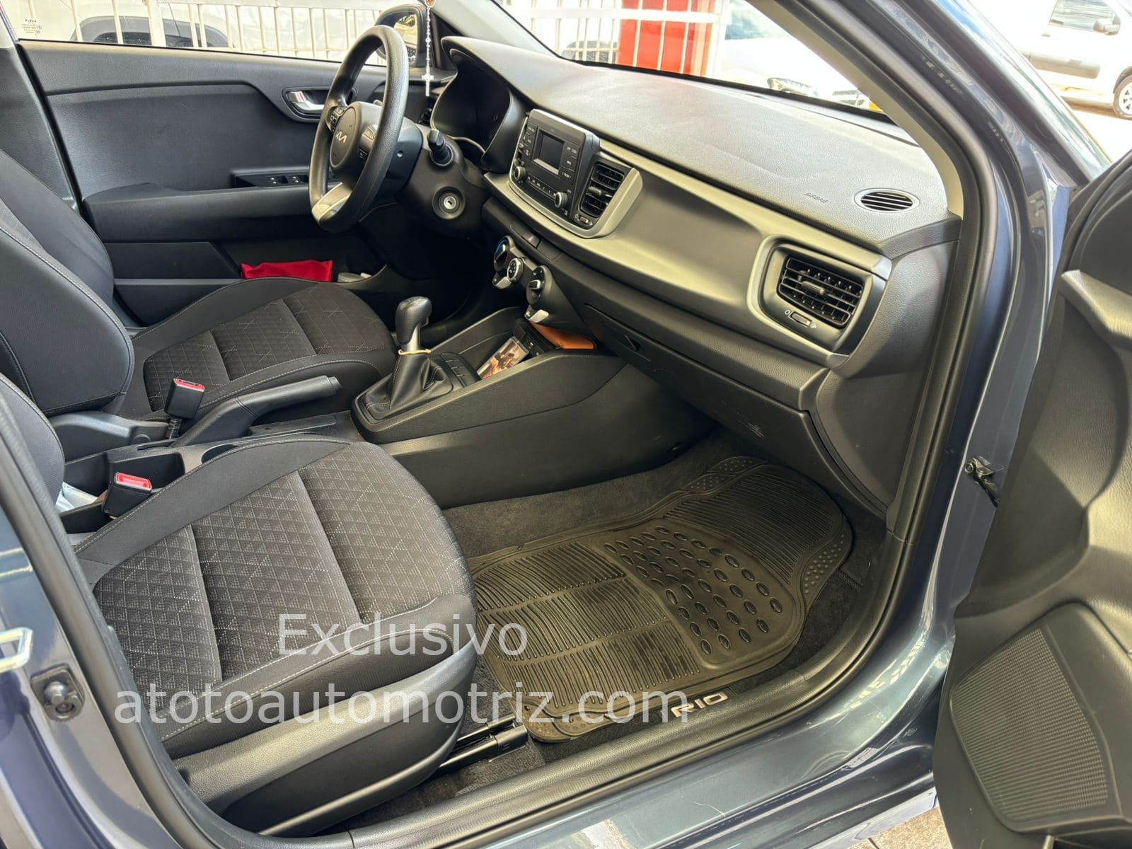 KIA Rio 2022 L Manual Azul