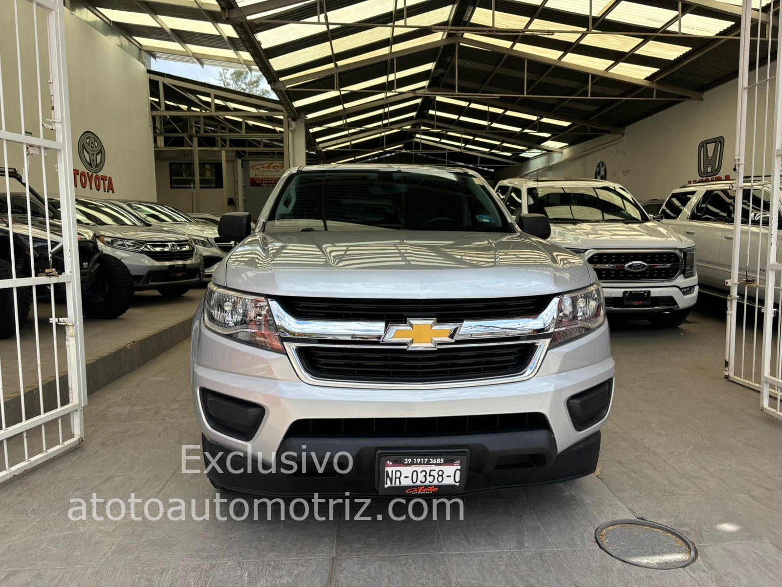 Chevrolet Colorado 2018 Doble Cabina 4x2 paq A Automático Plata