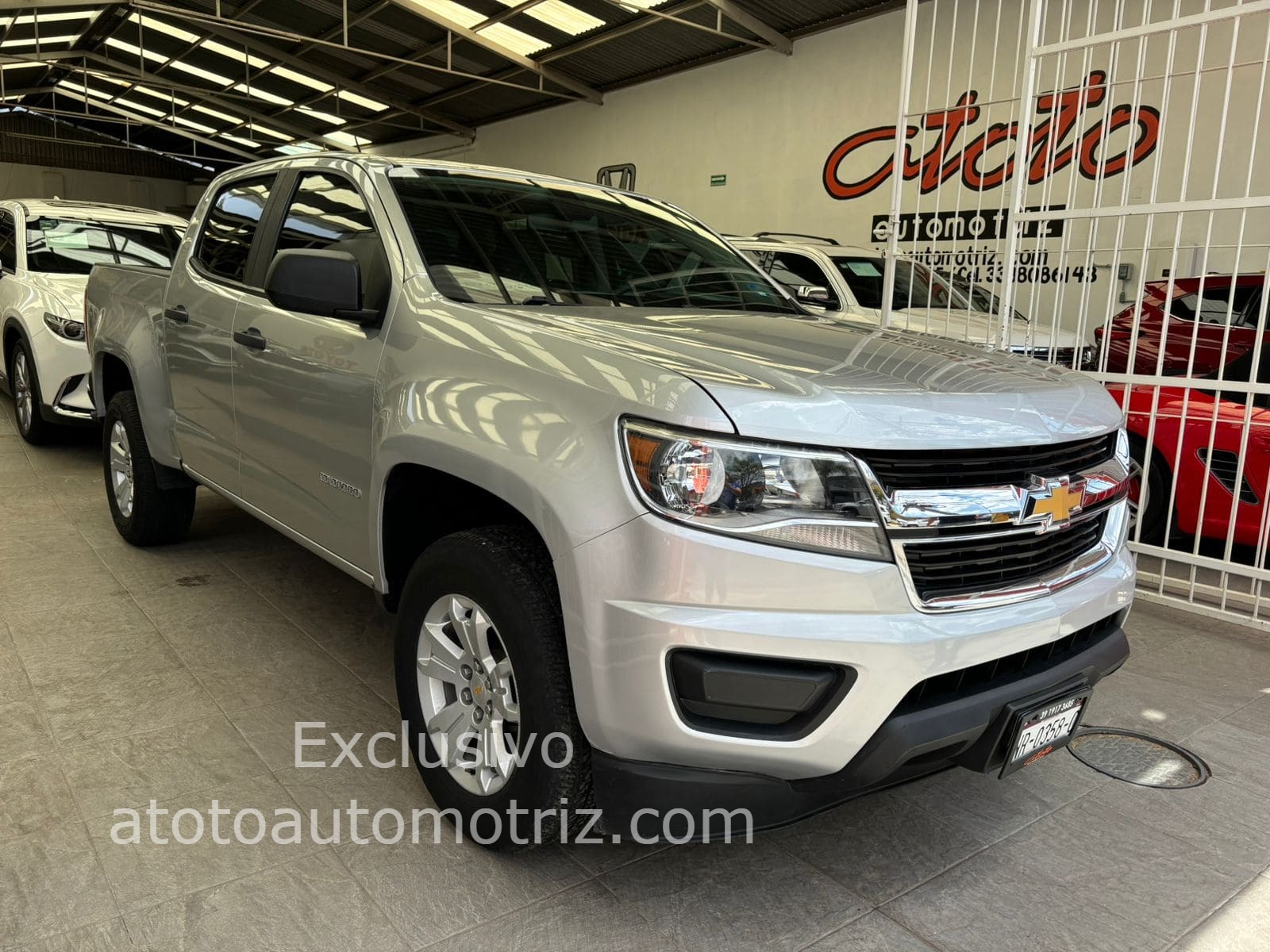 Chevrolet Colorado 2018 Doble Cabina 4x2 paq A Automático Plata