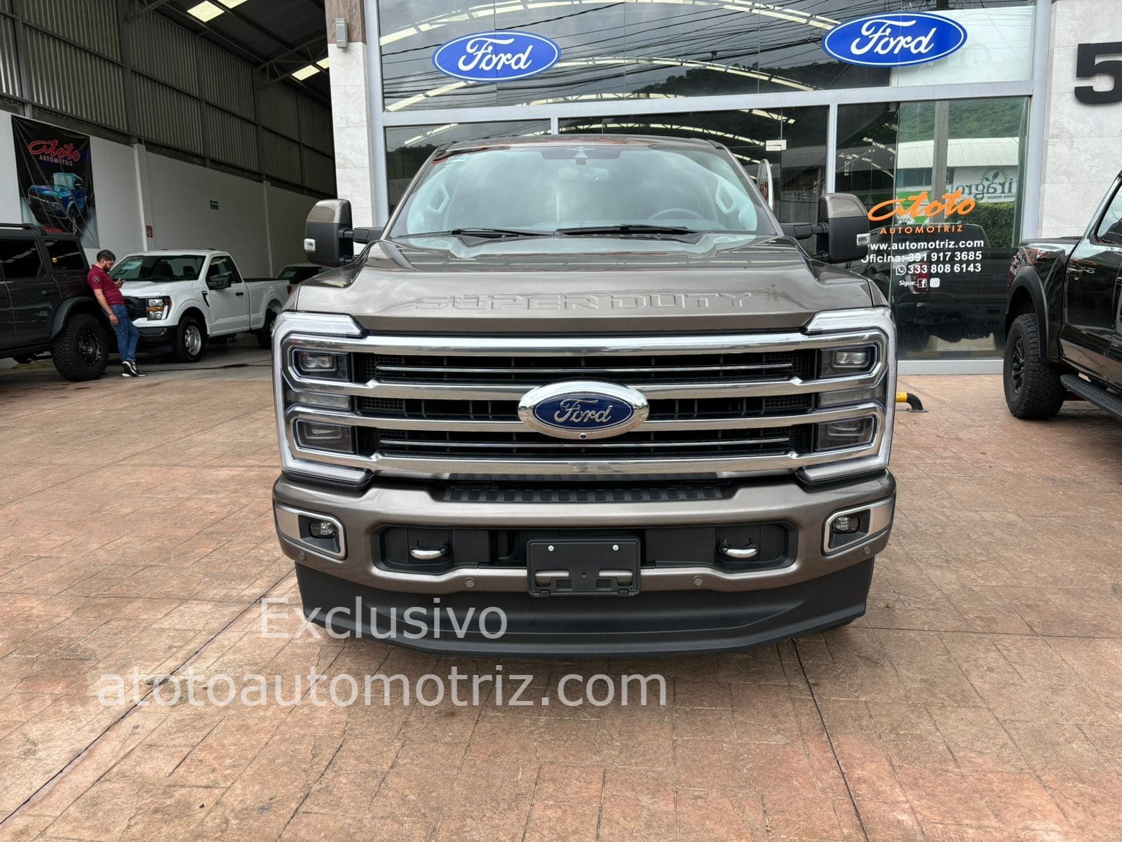 Ford F250 2023 Súper Duty LIMITED Diesel Automático Gris