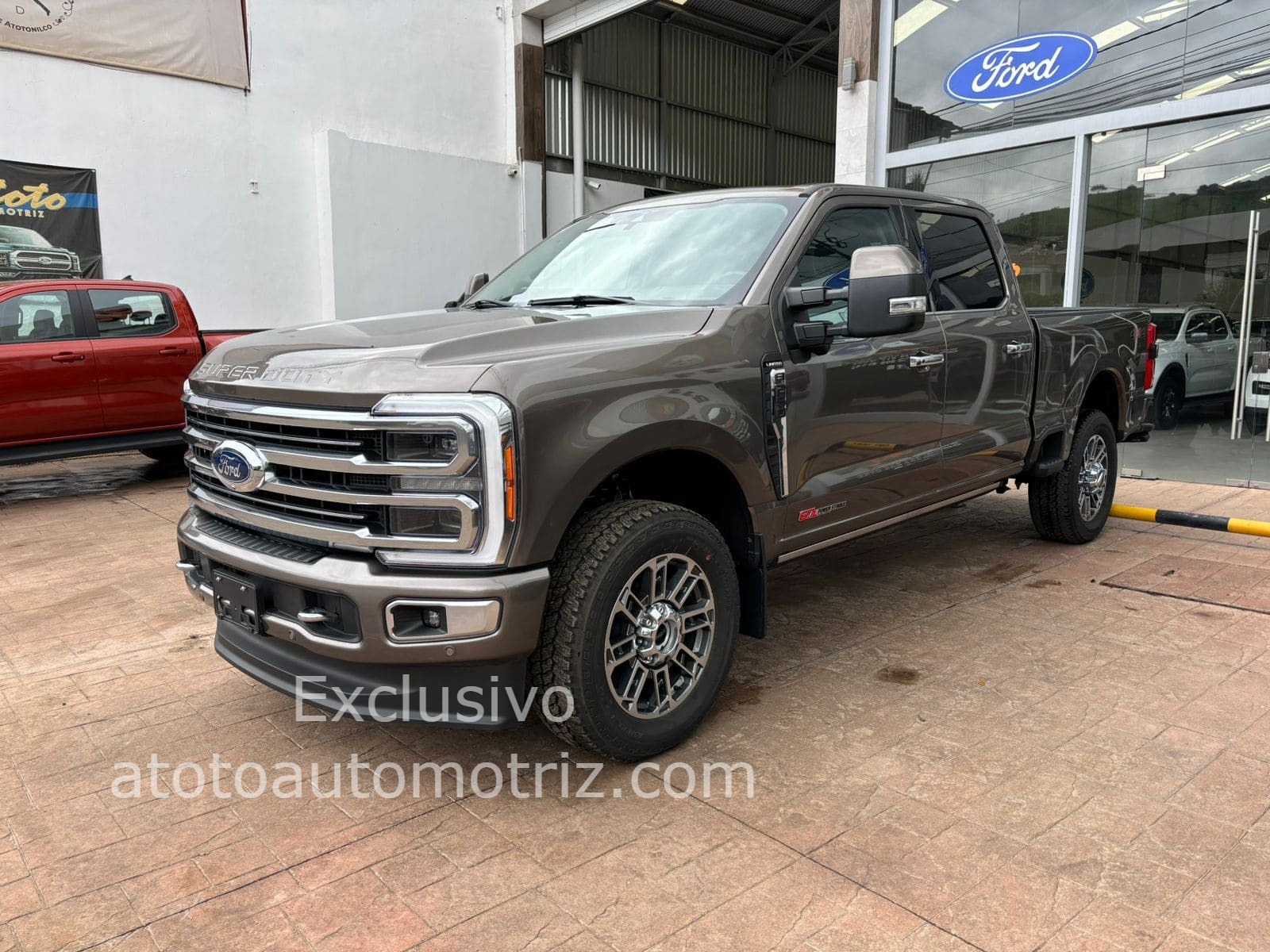 Ford F250 2023 Súper Duty LIMITED Diesel Automático Gris