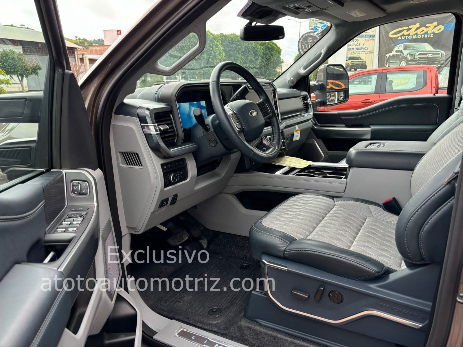 Ford F250 2023 Súper Duty LIMITED Diesel Automático Gris