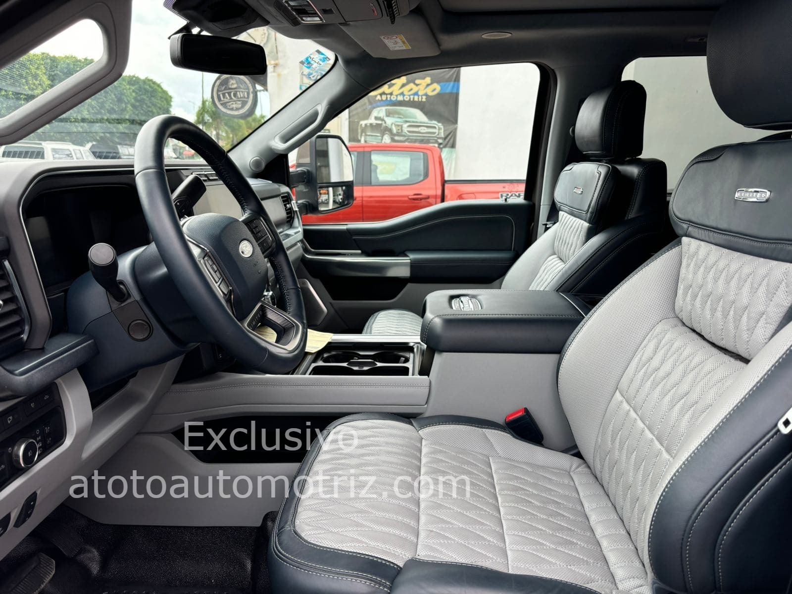 Ford F250 2023 Súper Duty LIMITED Diesel Automático Gris