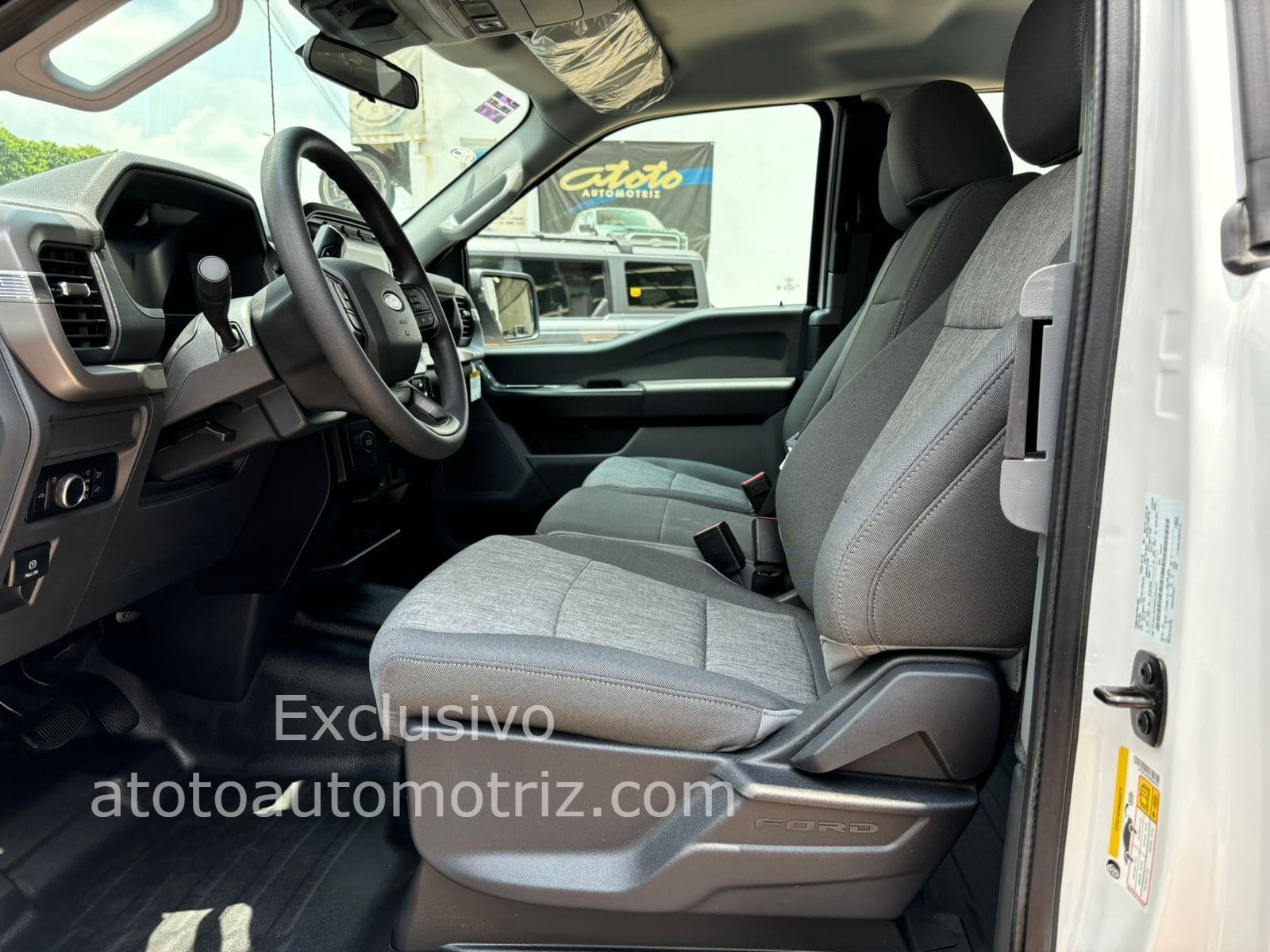 Ford F150 2024 XL V6 Automático Blanco