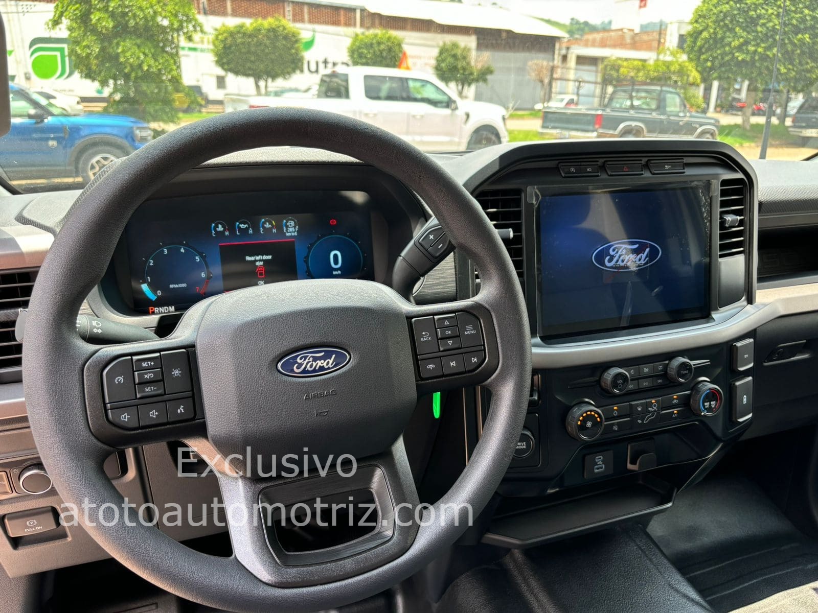 Ford F150 2024 XL V6 Automático Blanco