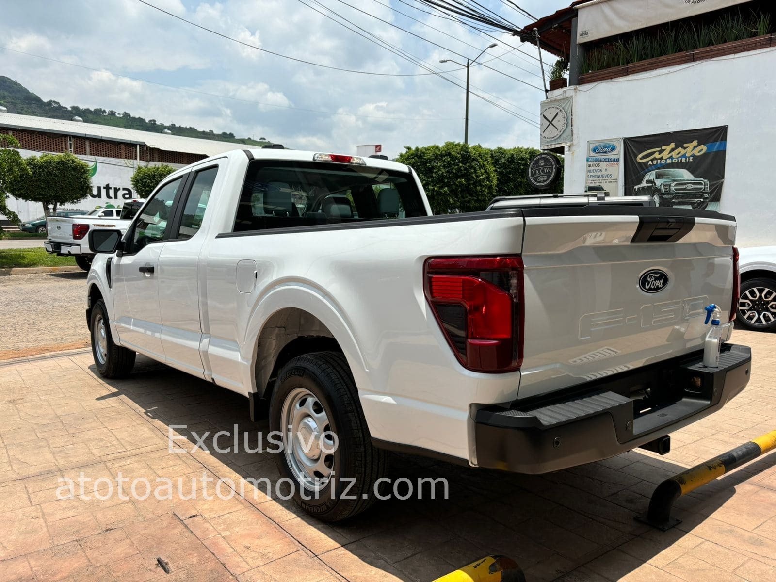 Ford F150 2024 XL V6 Automático Blanco