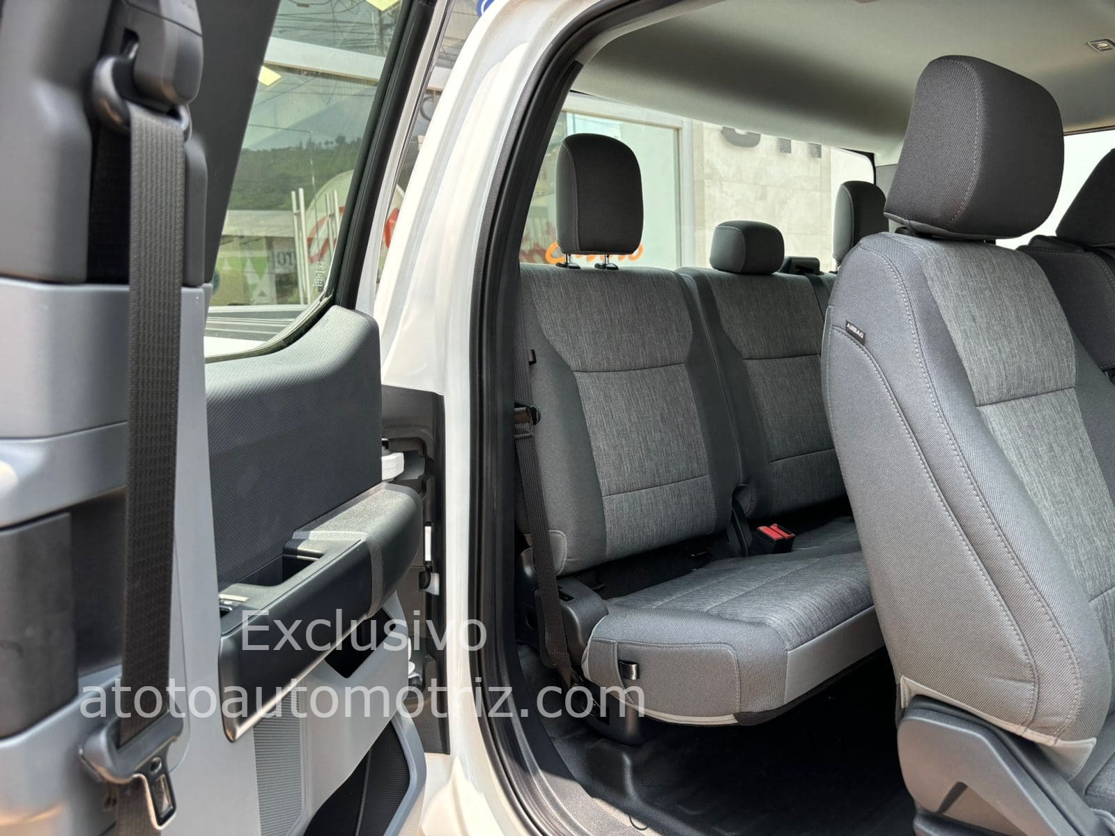 Ford F150 2024 XL V6 Automático Blanco