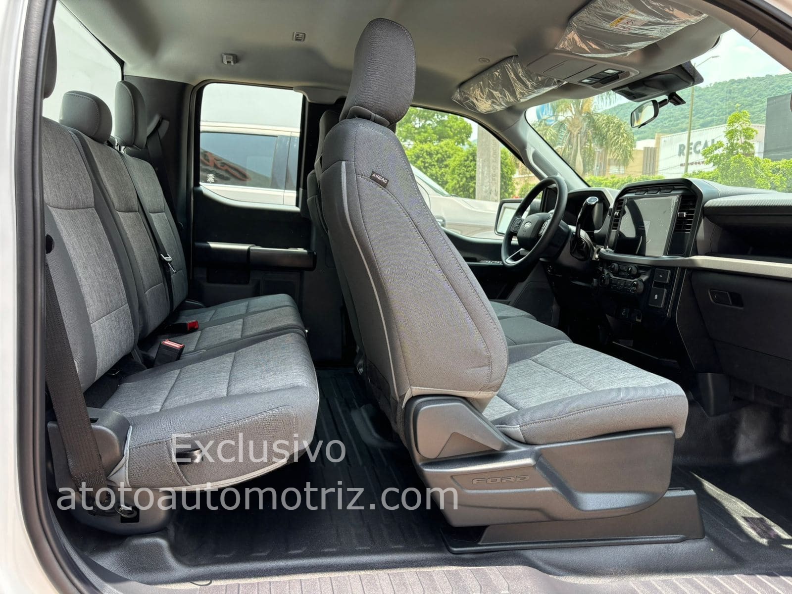 Ford F150 2024 XL V6 Automático Blanco