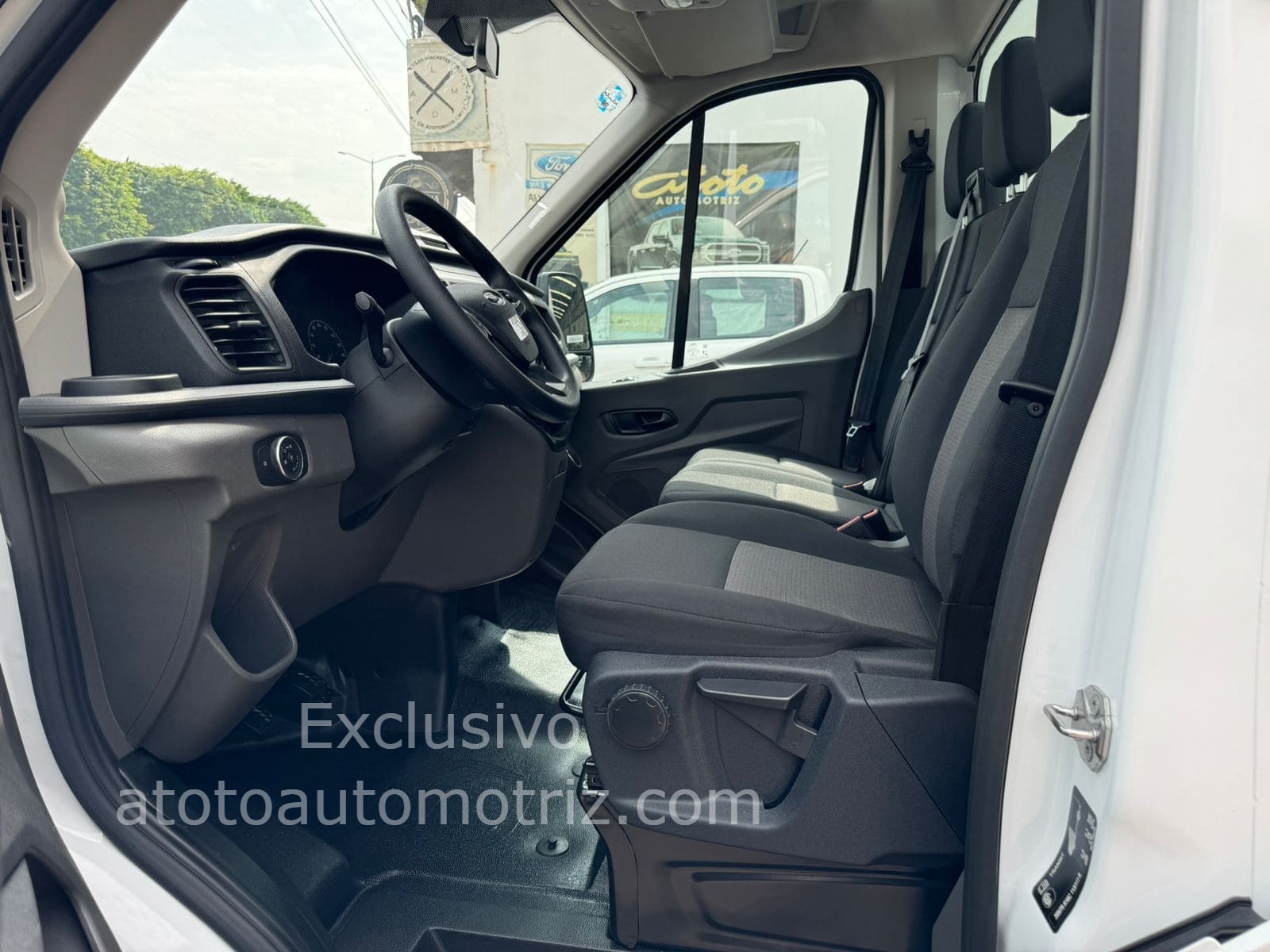 Ford Transit 2025 Chasis Cabina Manual Blanco