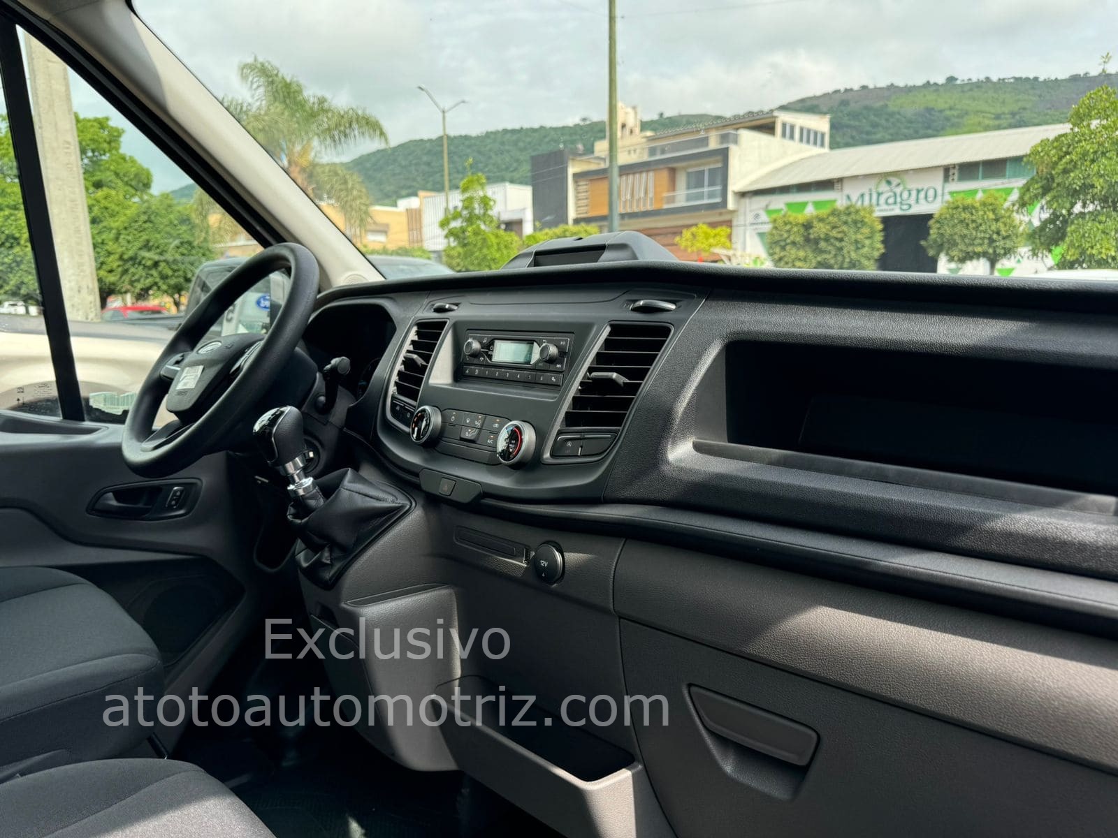 Ford Transit 2025 Chasis Cabina Manual Blanco