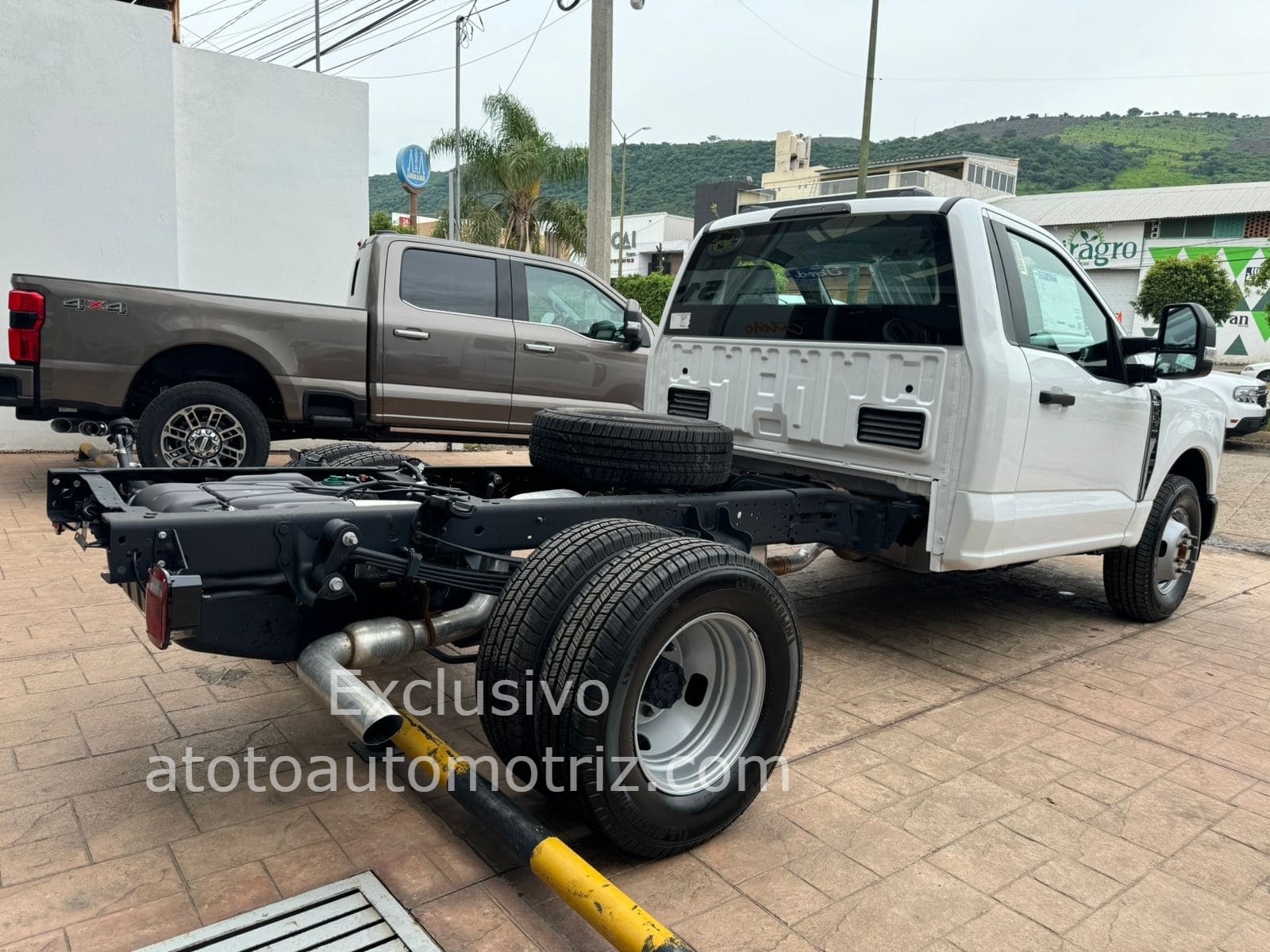Ford F350 2025 Super Duty Automático Blanco