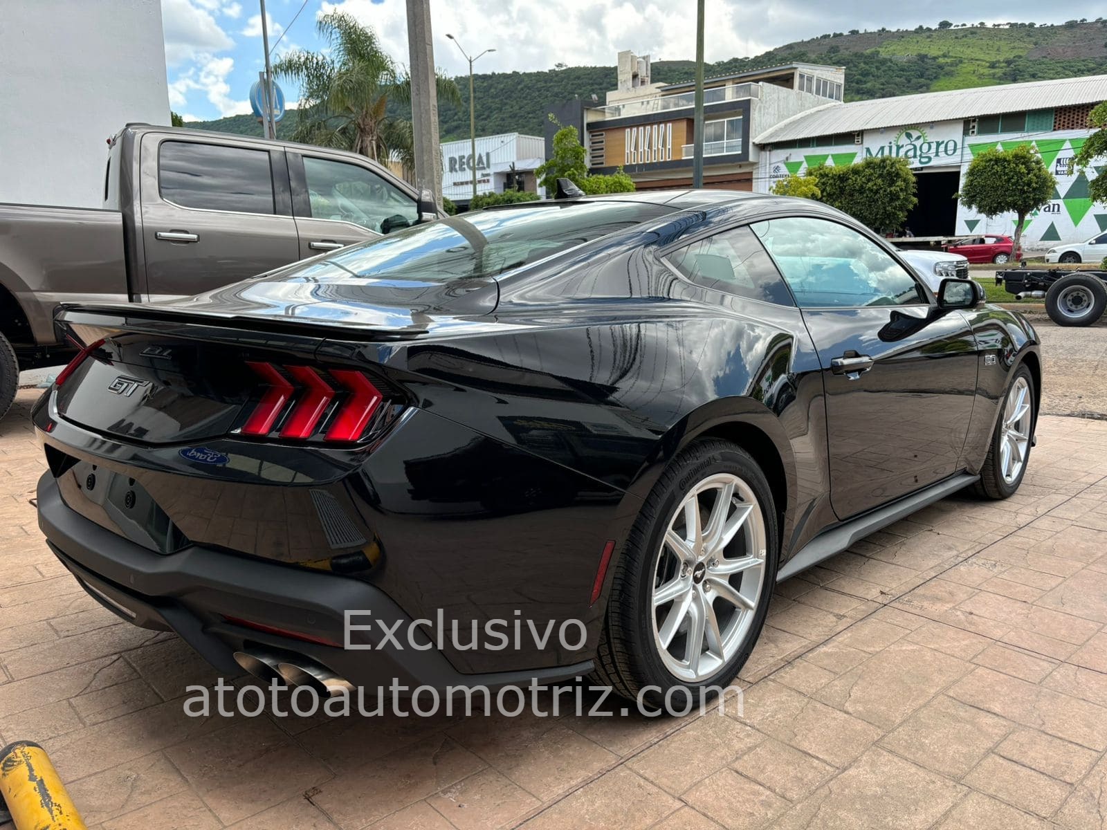 Ford Mustang 2025 GT Automático Negro