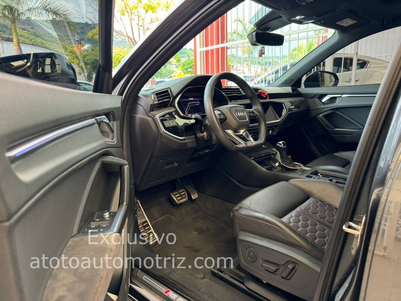Audi RS 2021 Q3 Performance Automático Gris
