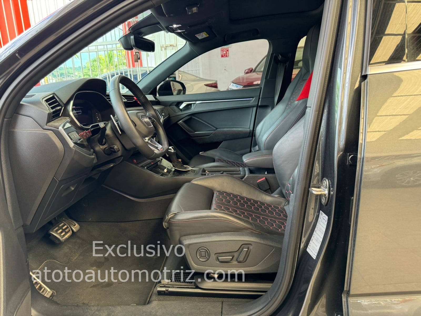 Audi RS 2021 Q3 Performance Automático Gris
