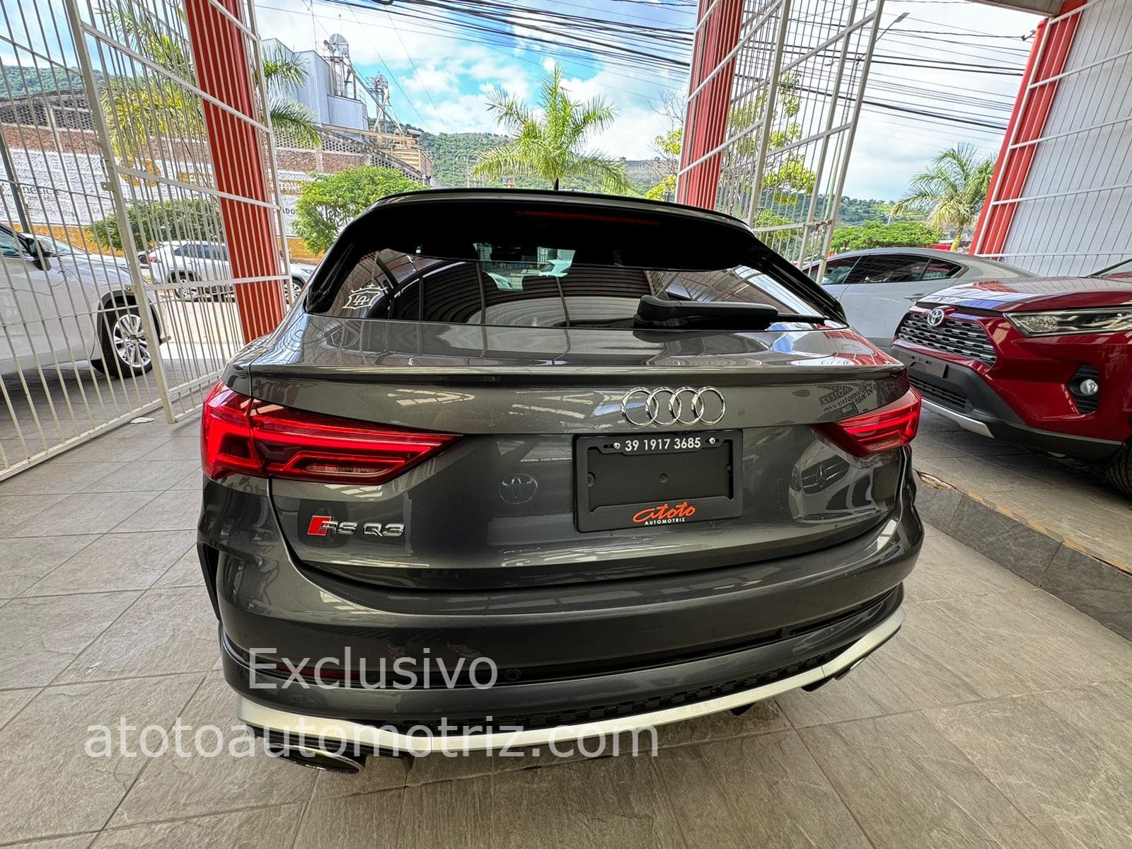 Audi RS 2021 Q3 Performance Automático Gris