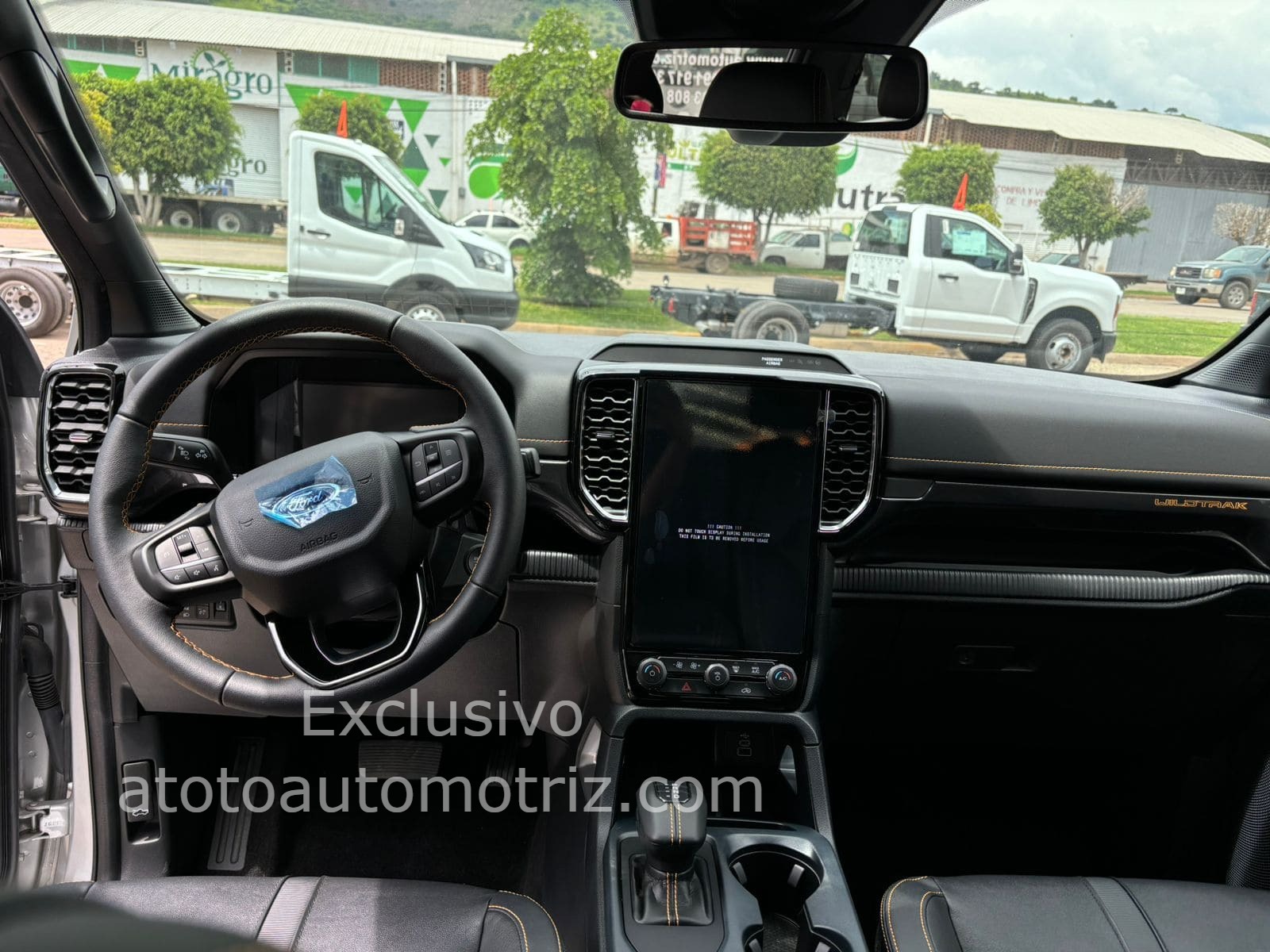 Ford Ranger 2025 Wildtrak Automático Plata