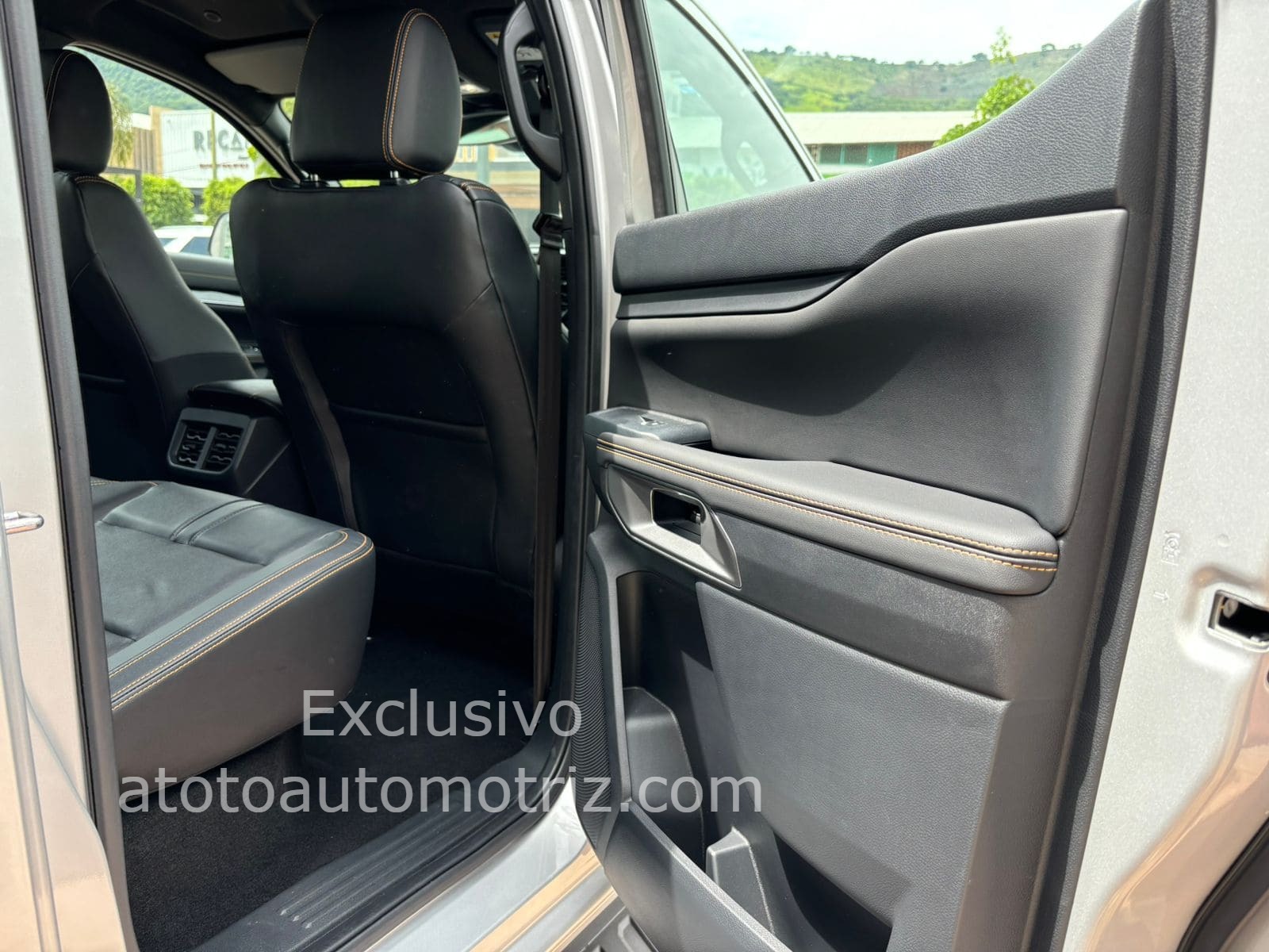 Ford Ranger 2025 Wildtrak Automático Plata