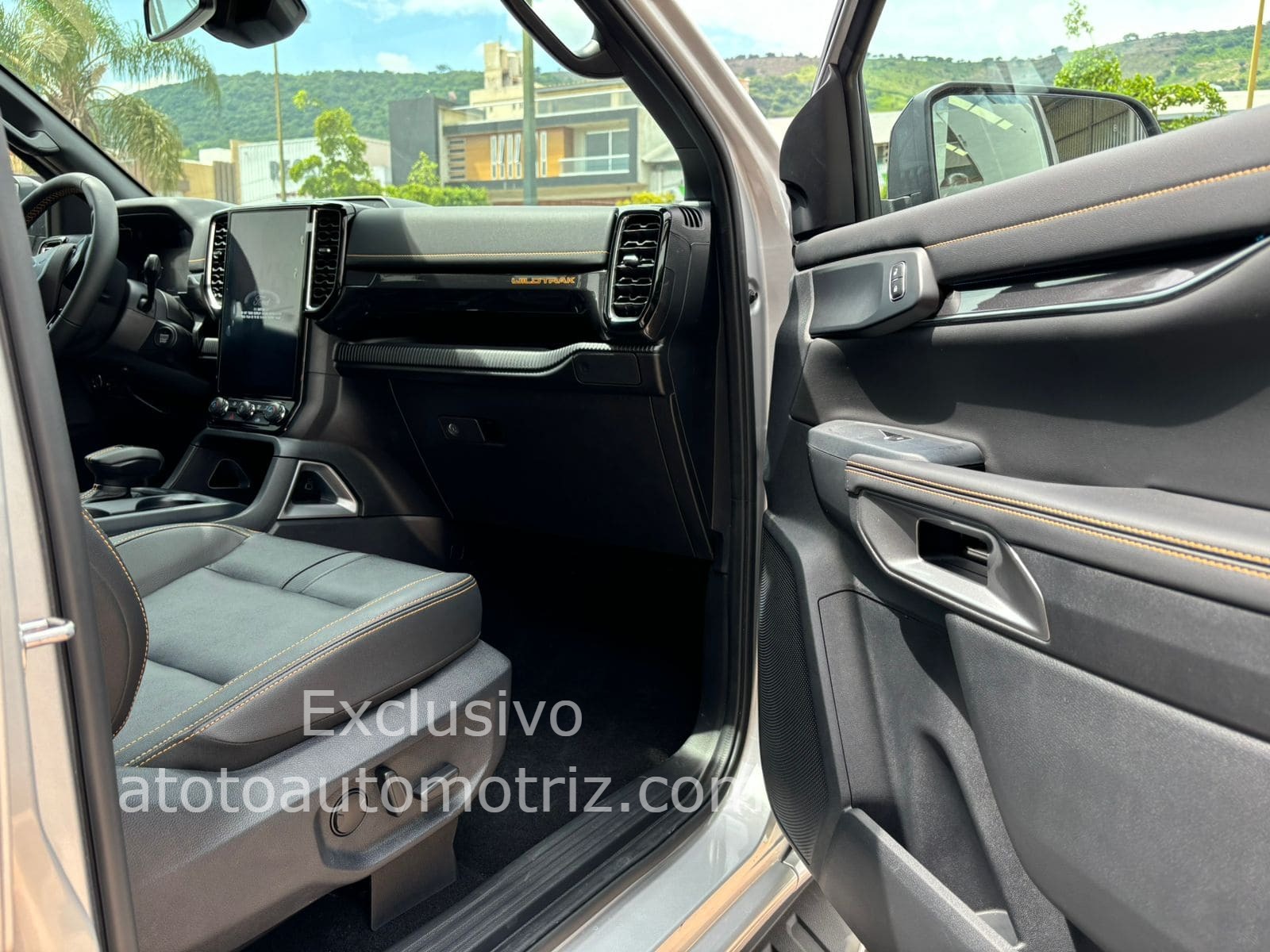 Ford Ranger 2025 Wildtrak Automático Plata