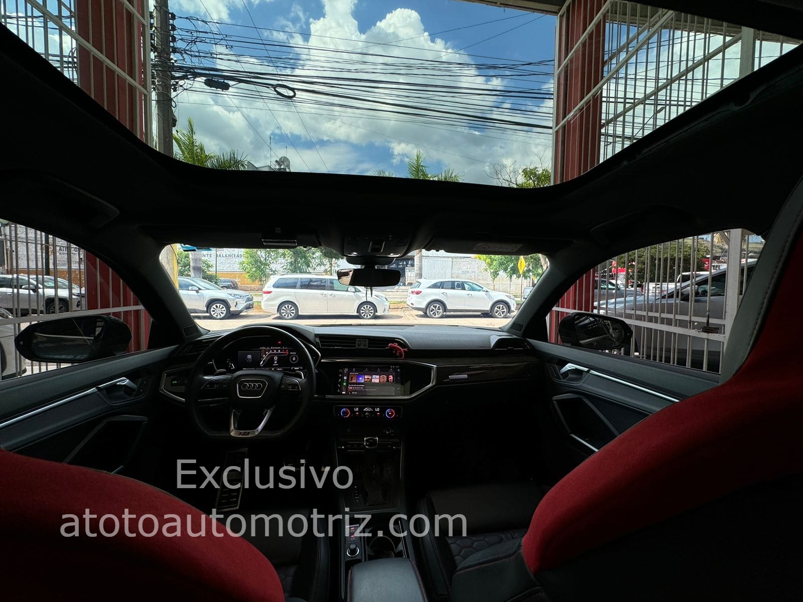 Audi RS 2021 Q3 Performance Automático Gris