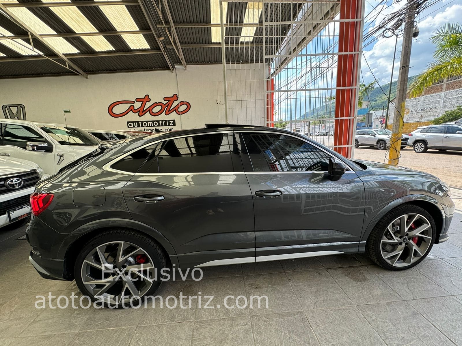 Audi RS 2021 Q3 Performance Automático Gris