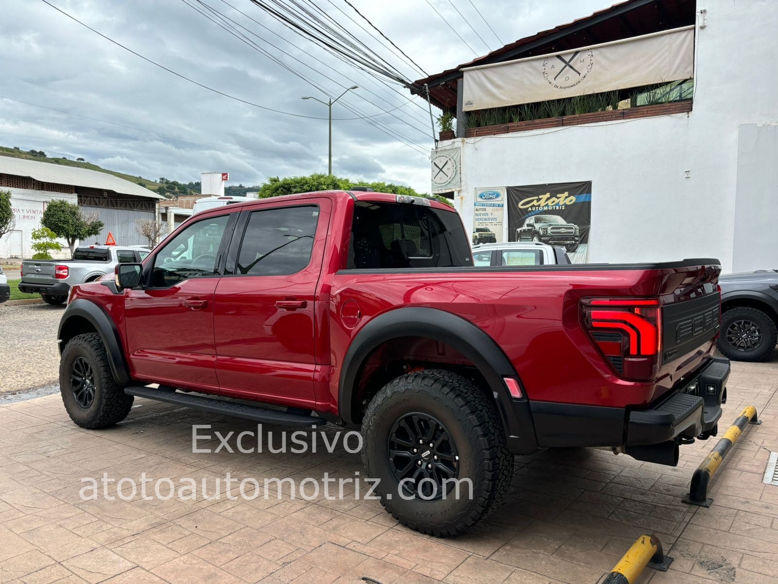 Ford Lobo 2024 Raptor Automático Rojo