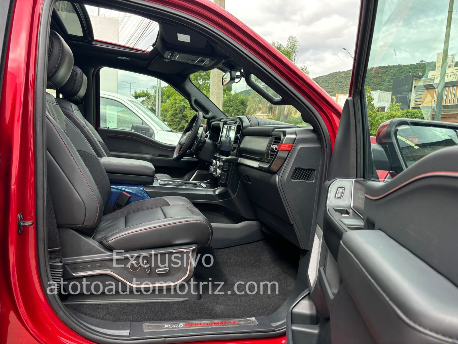 Ford Lobo 2024 Raptor Automático Rojo