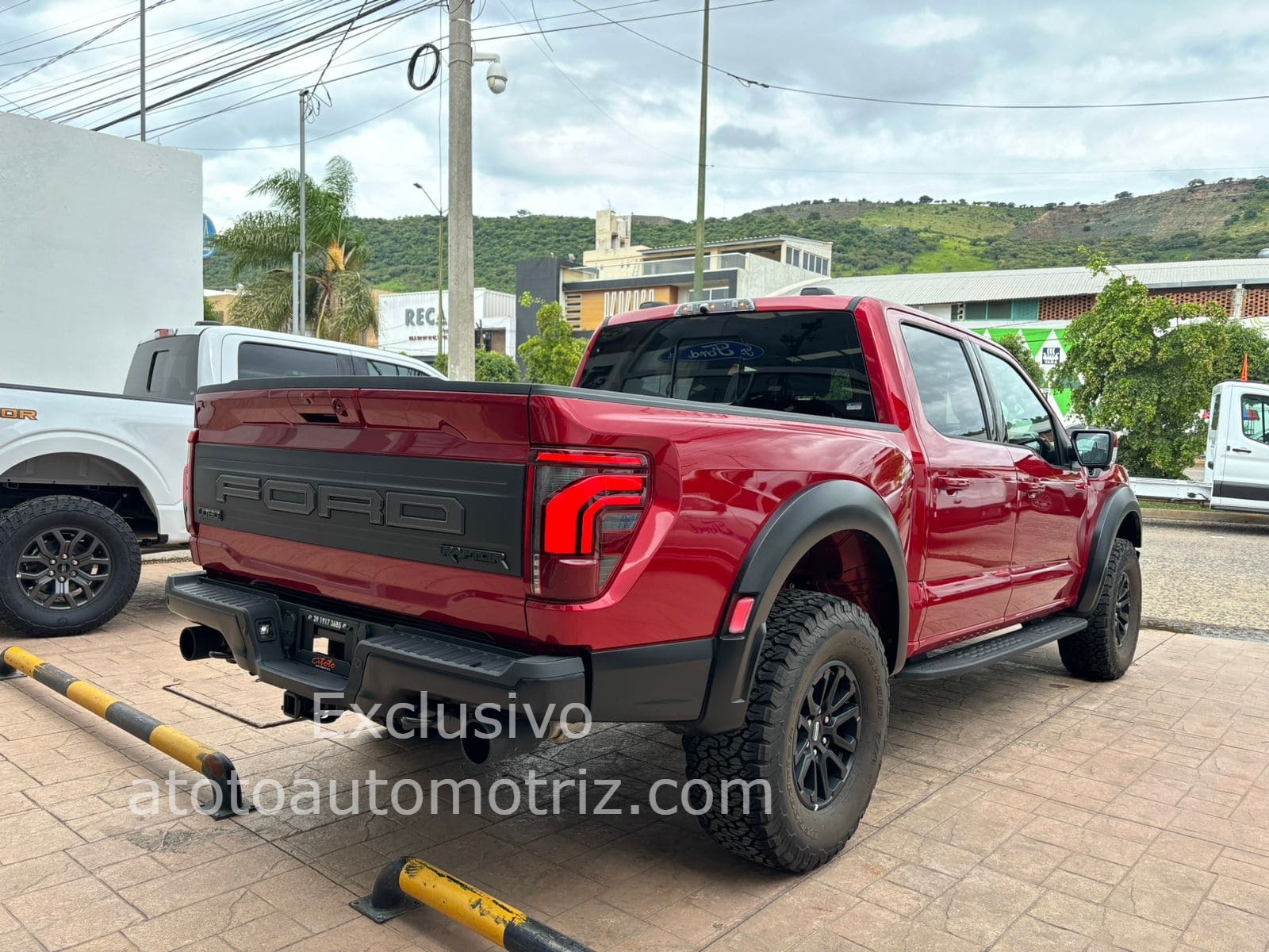 Ford Lobo 2024 Raptor Automático Rojo