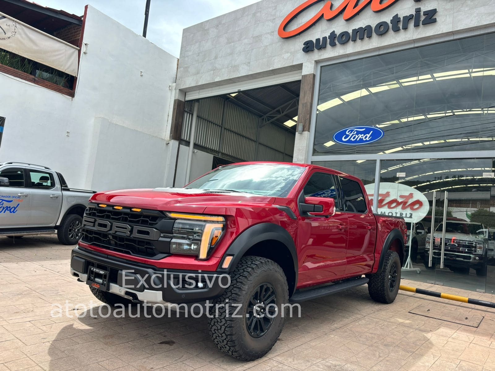 Ford Lobo 2024 Raptor Automático Rojo