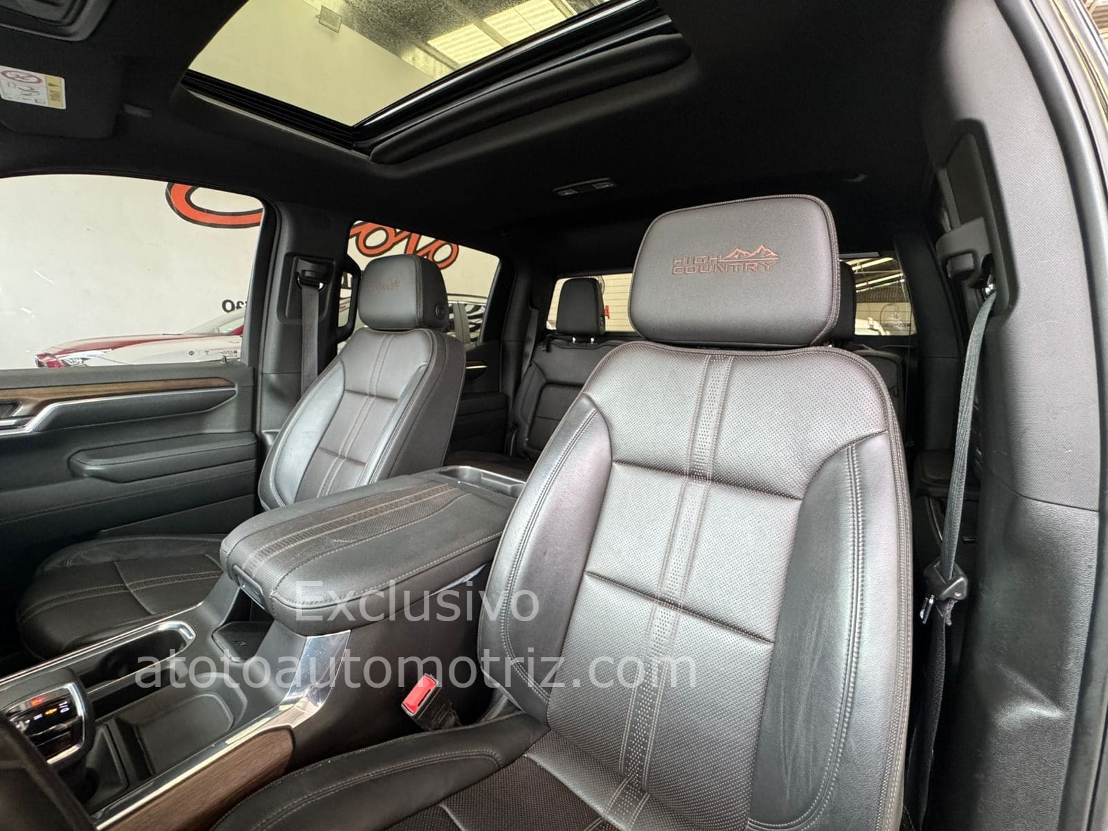 Chevrolet Cheyenne 2023 High Country Automático Negro