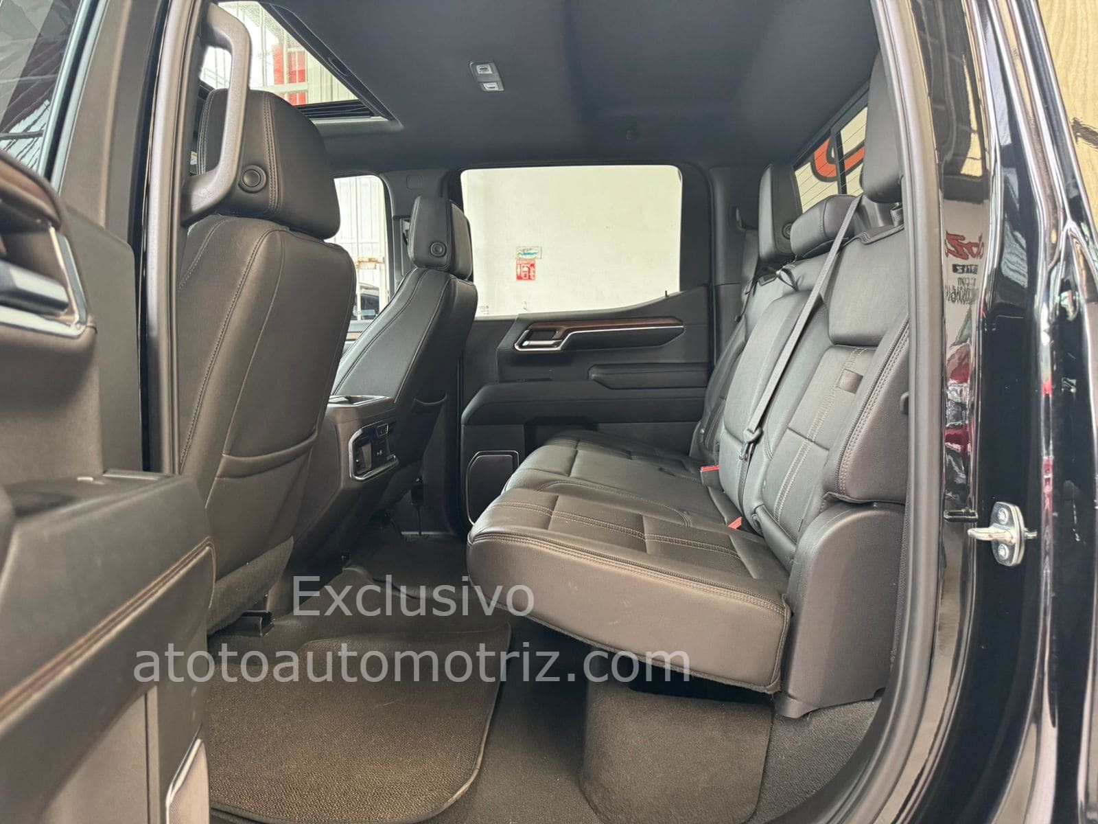 Chevrolet Cheyenne 2023 High Country Automático Negro