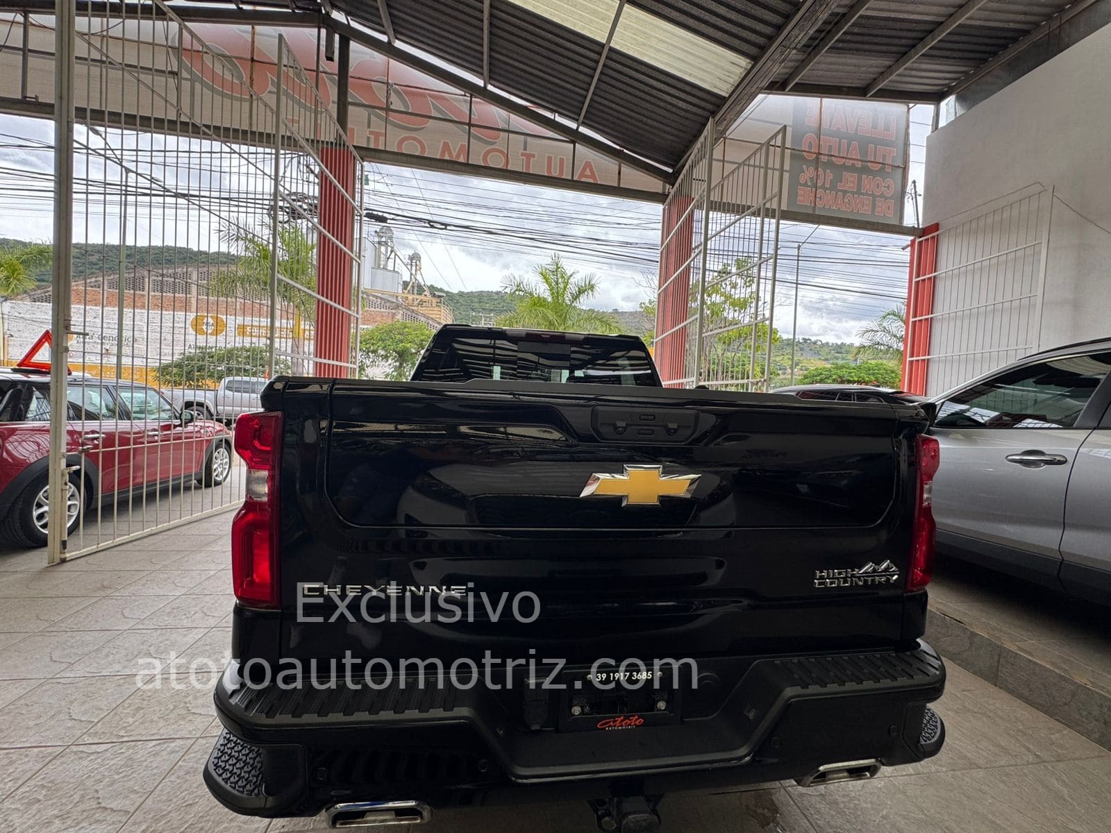 Chevrolet Cheyenne 2023 High Country Automático Negro