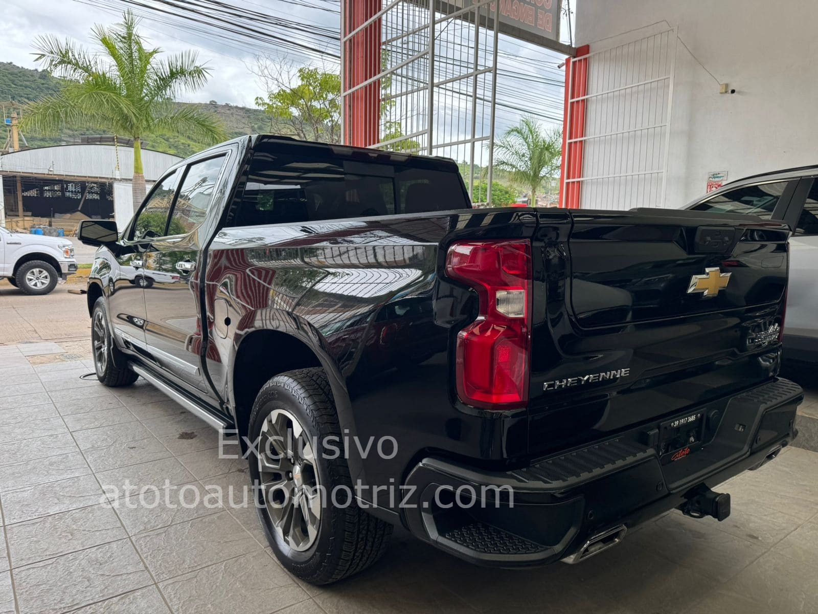 Chevrolet Cheyenne 2023 High Country Automático Negro