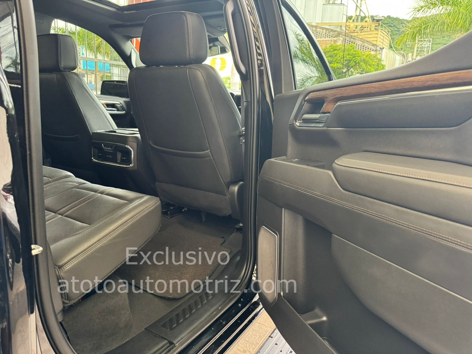 Chevrolet Cheyenne 2023 High Country Automático Negro