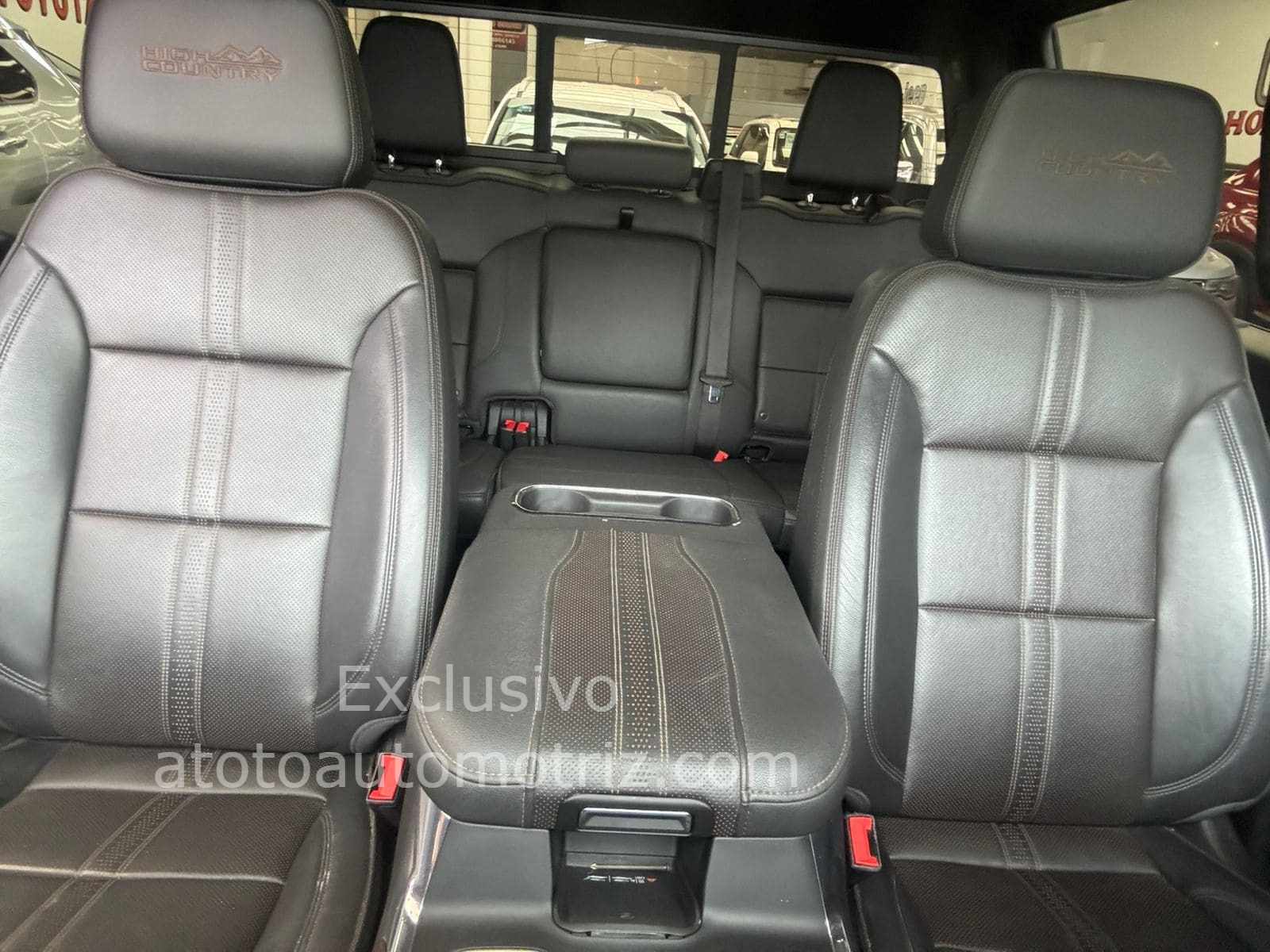 Chevrolet Cheyenne 2023 High Country Automático Negro