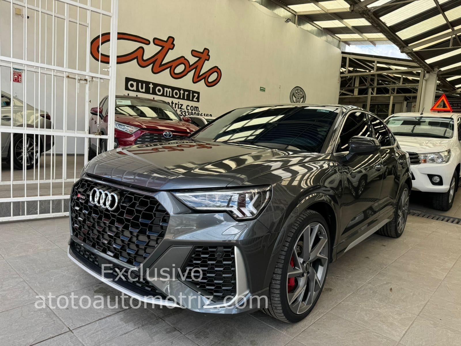 Audi RS 2021 Q3 Performance Automático Gris