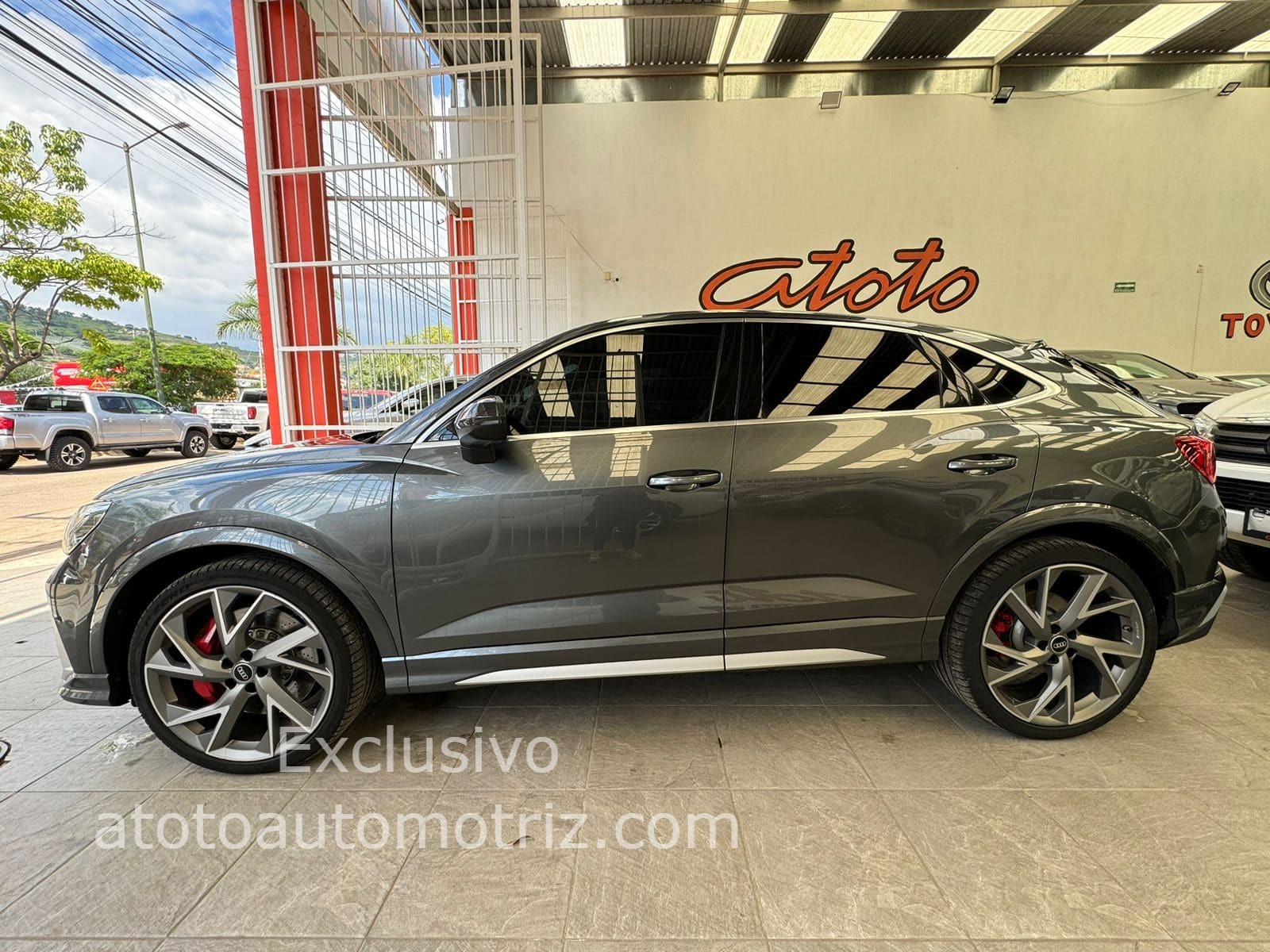 Audi RS 2021 Q3 Performance Automático Gris